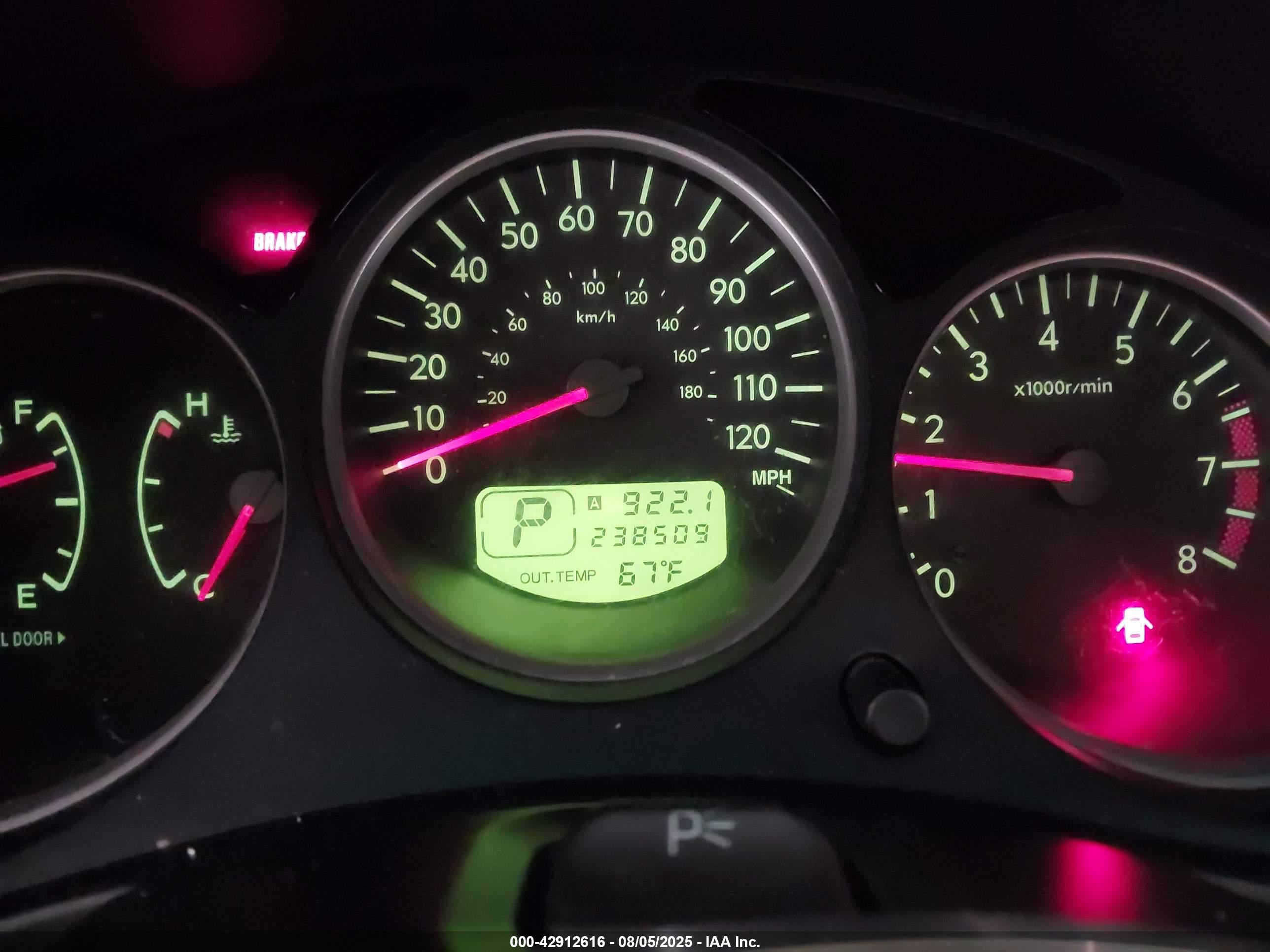 SUBARU FORESTER image 7
