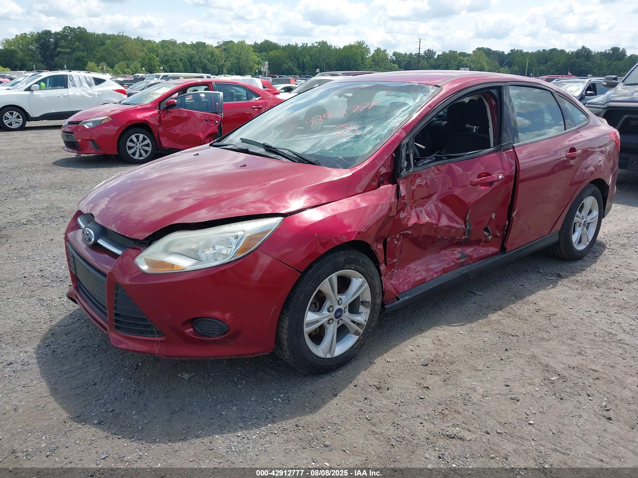 FORD FOCUS image 2