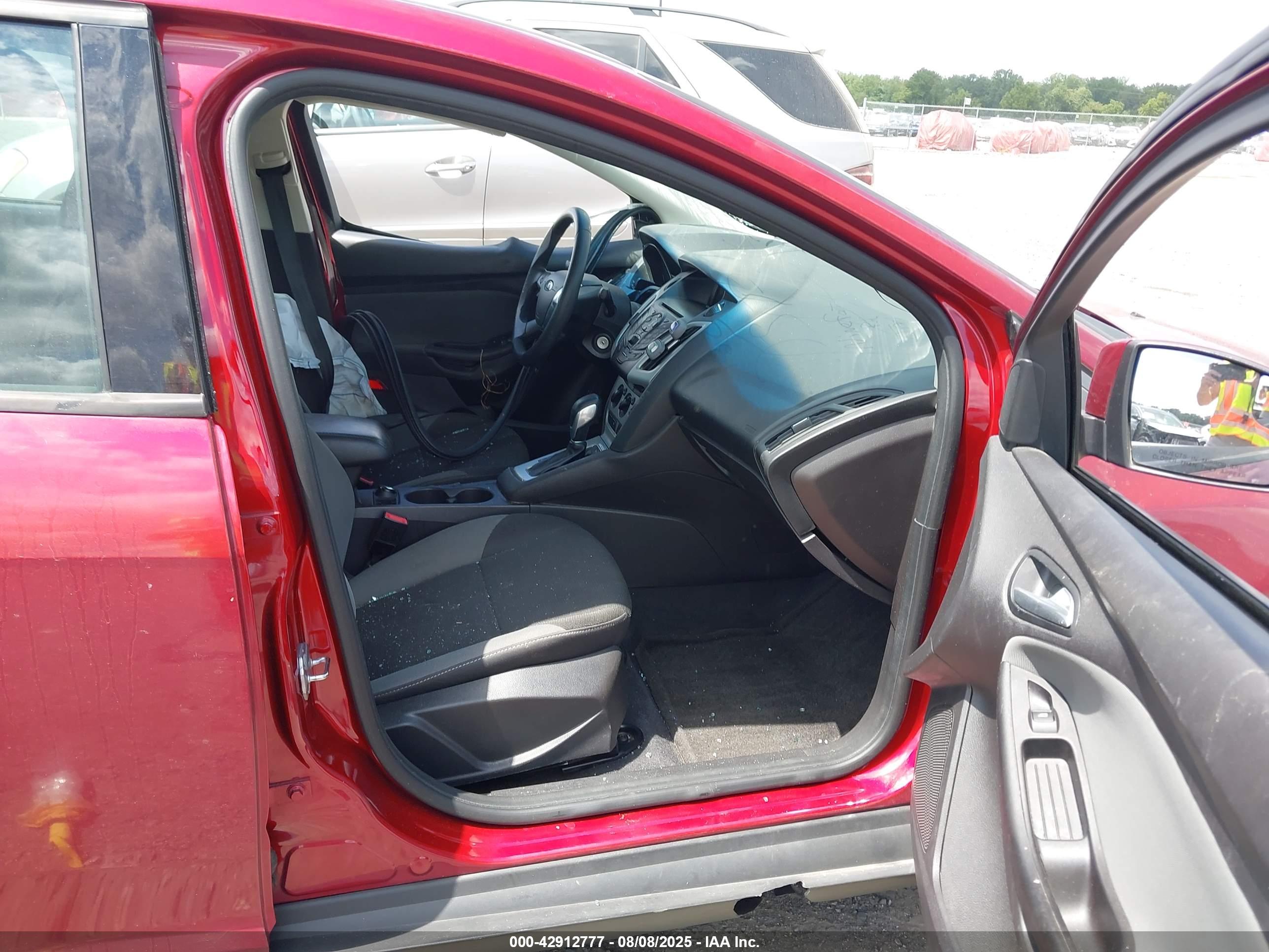 FORD FOCUS image 5