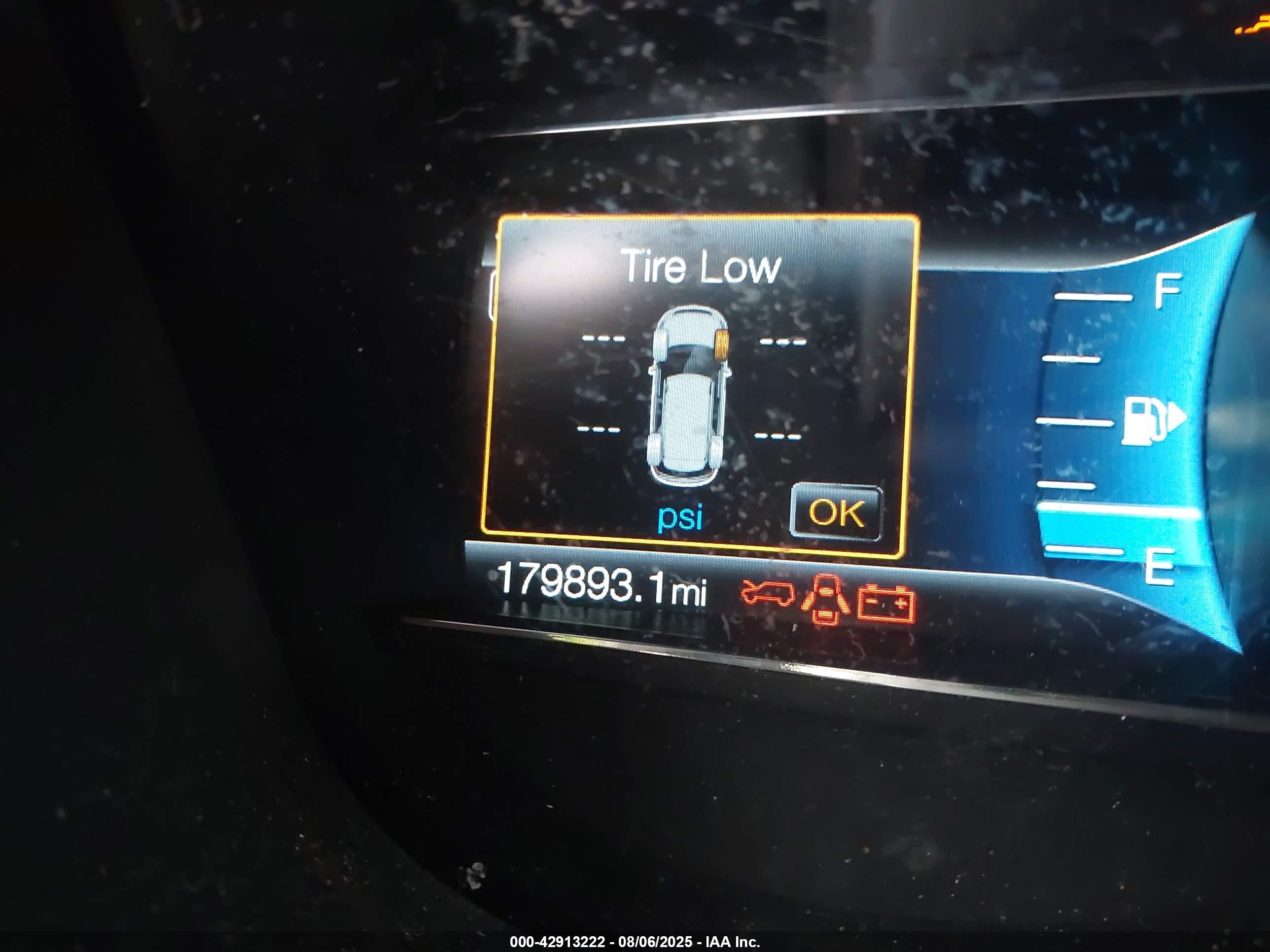 FORD EXPLORER image 7