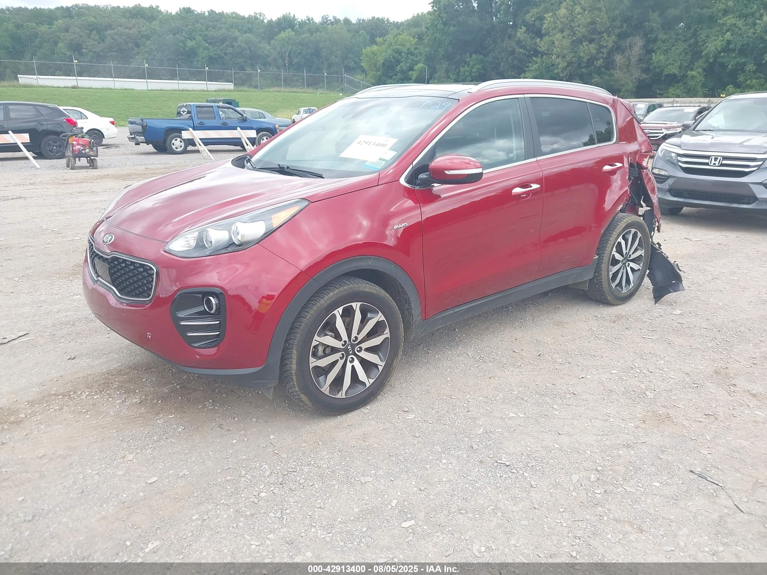 KIA SPORTAGE image 2