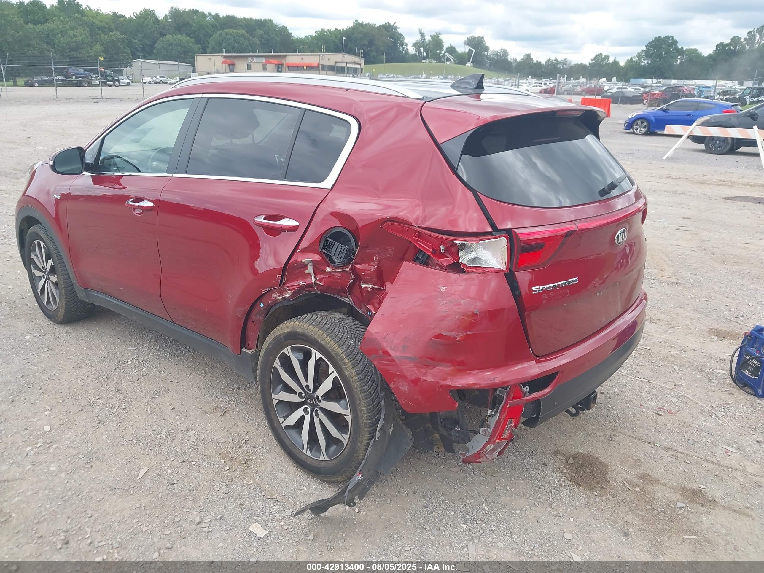KIA SPORTAGE image 6