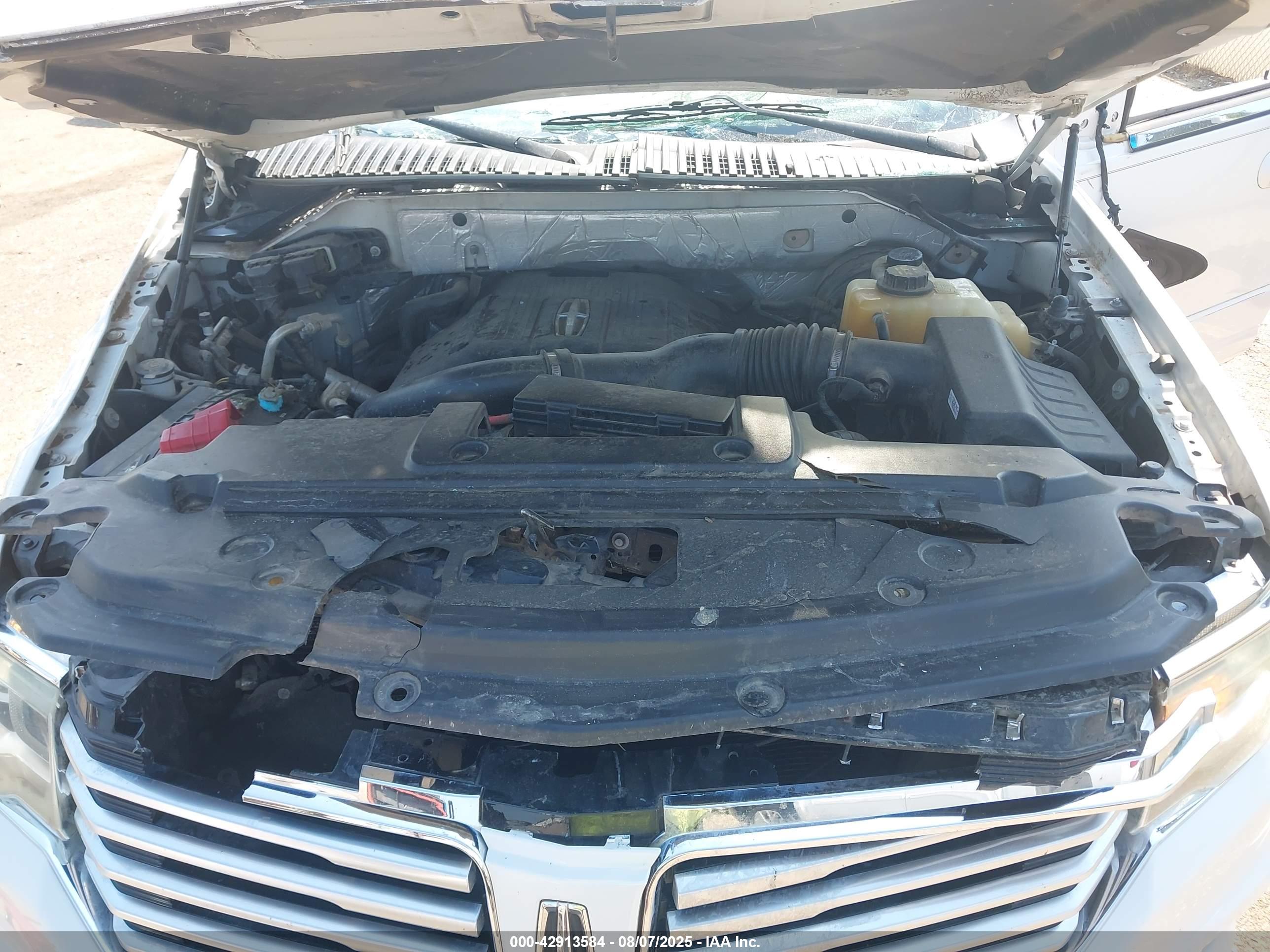 LINCOLN NAVIGATOR image 10