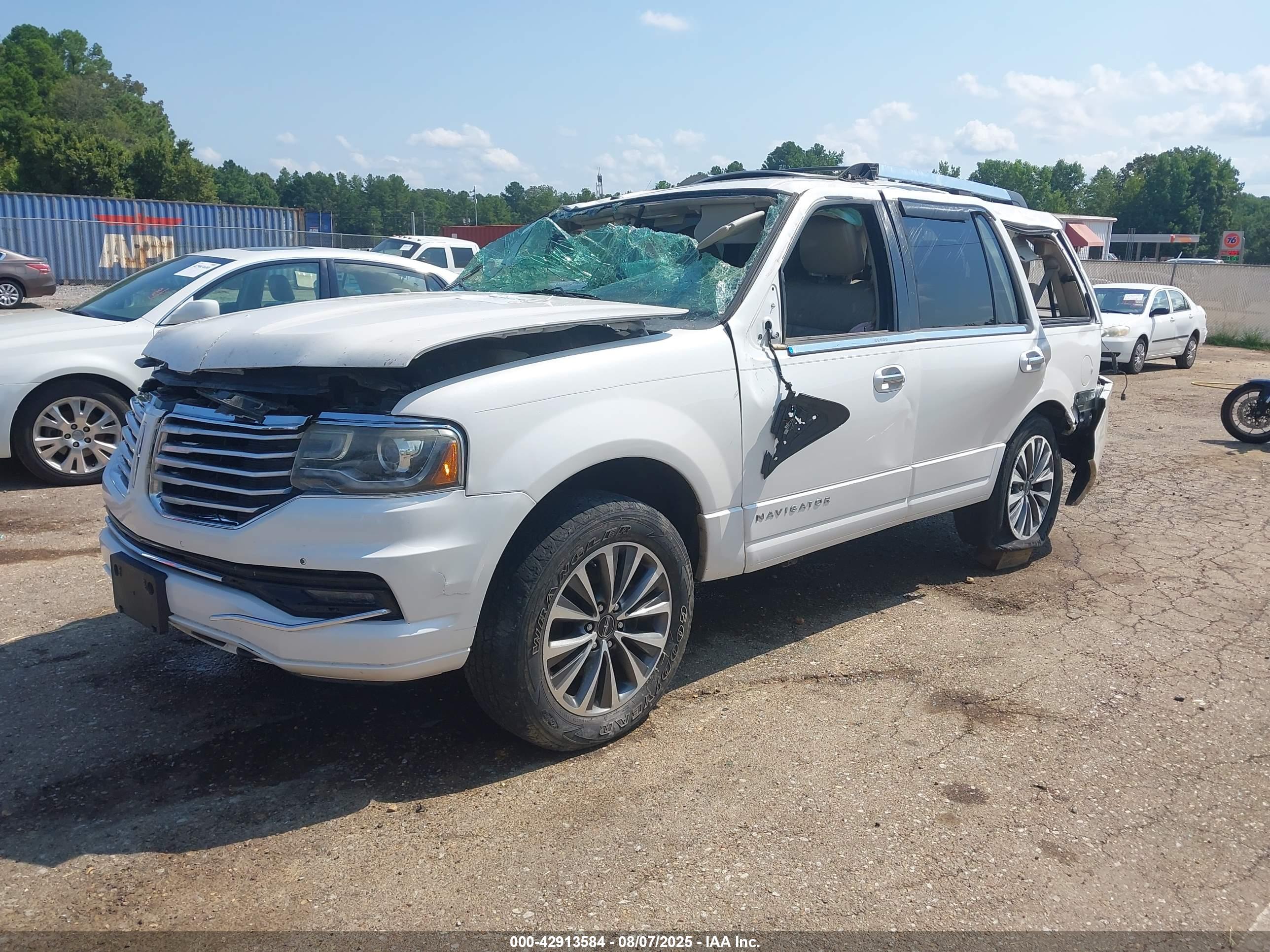 LINCOLN NAVIGATOR image 2