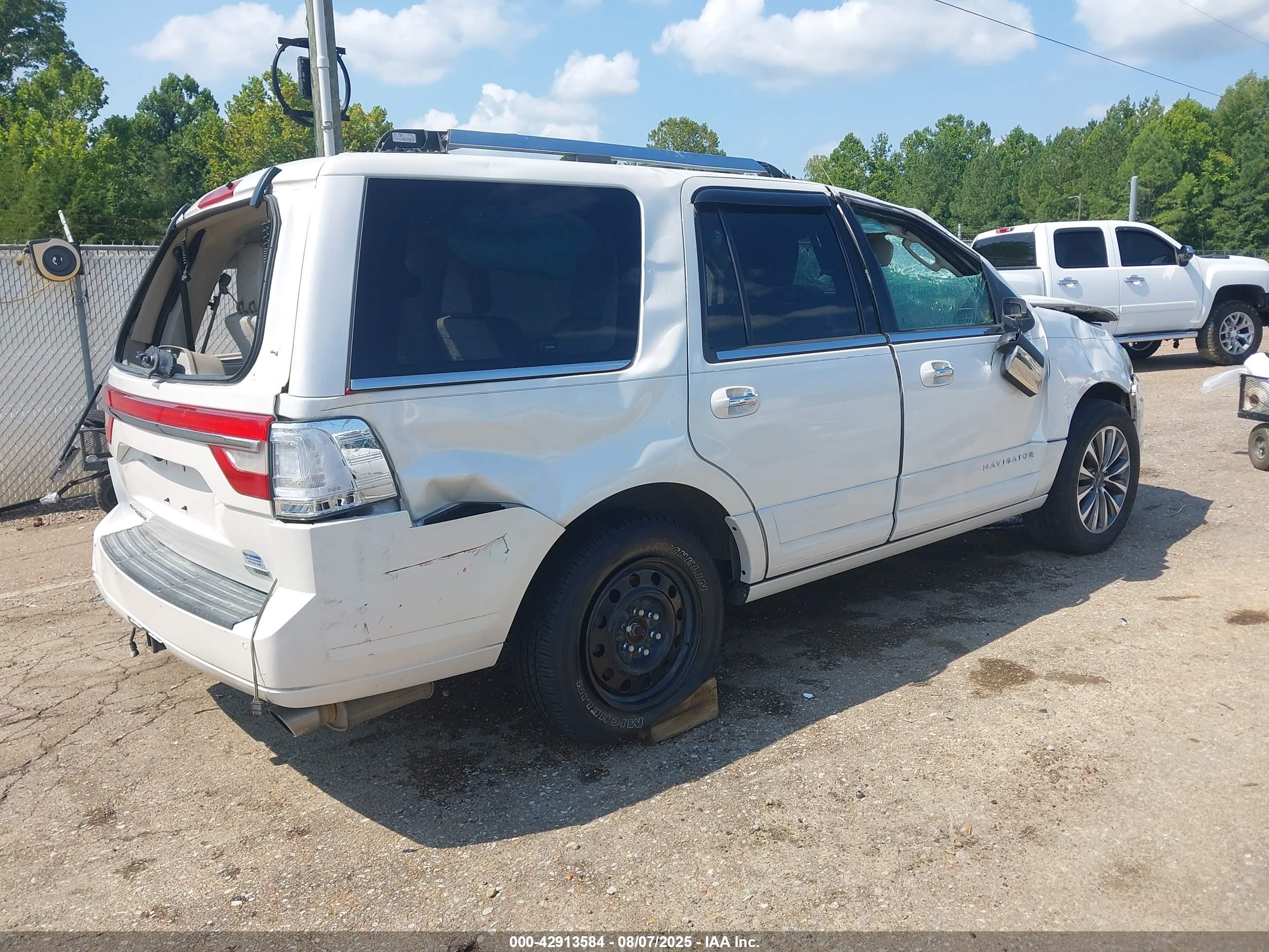 LINCOLN NAVIGATOR image 4