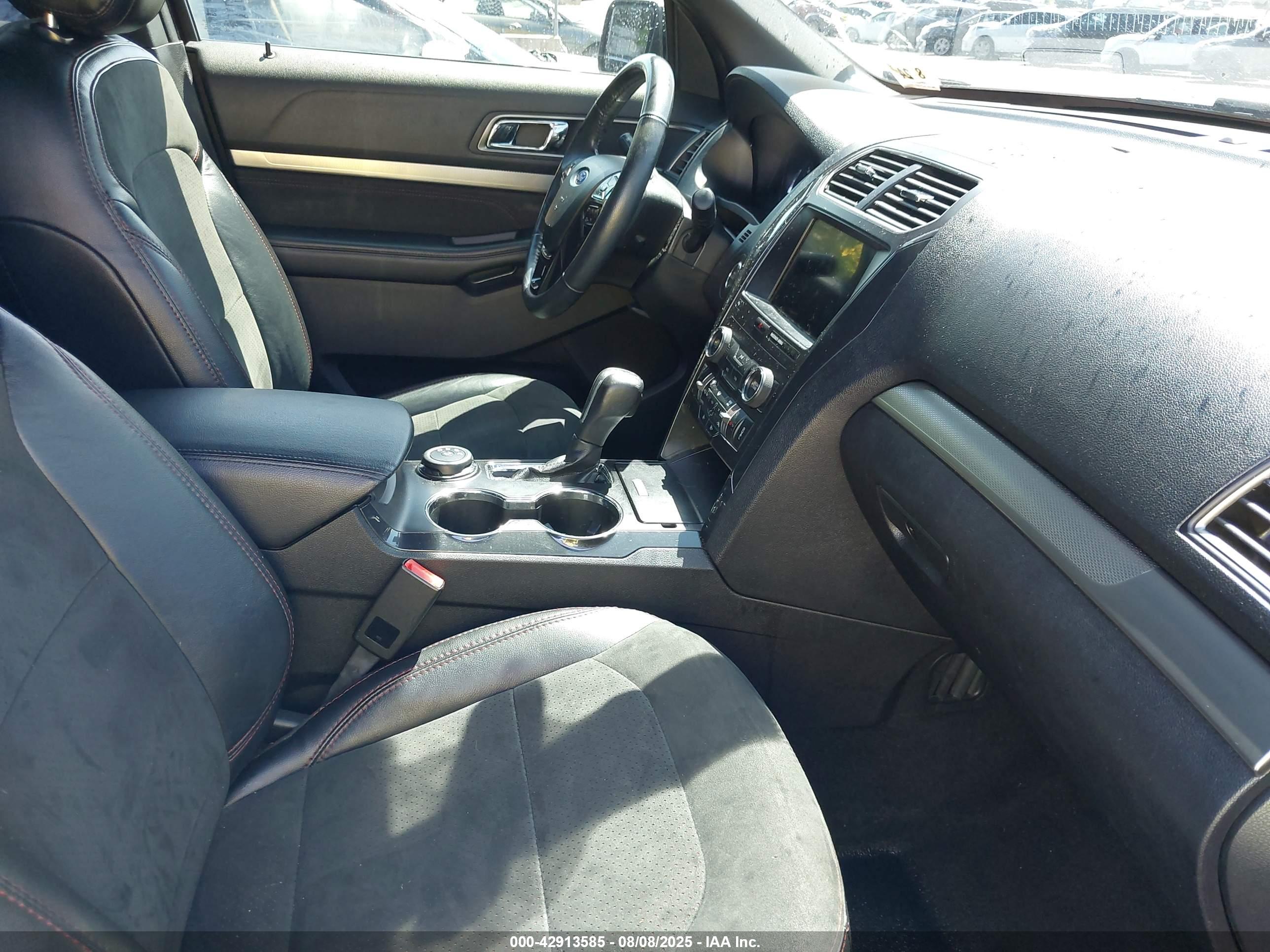 FORD EXPLORER image 5