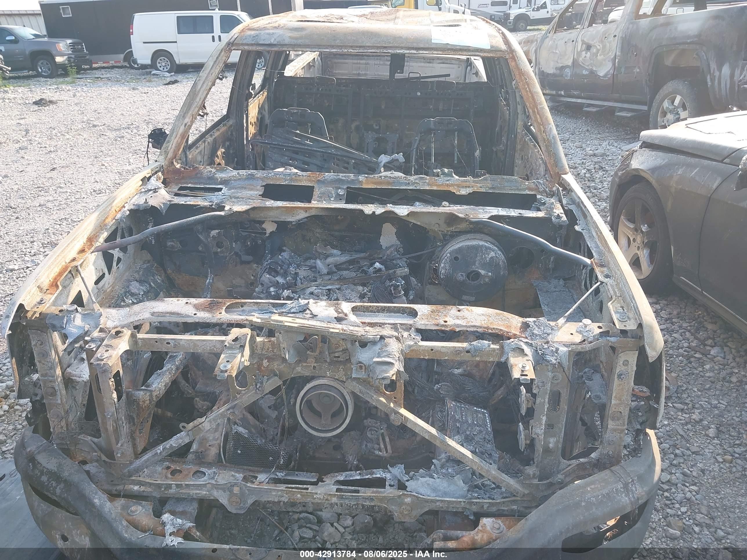 GMC SIERRA image 10