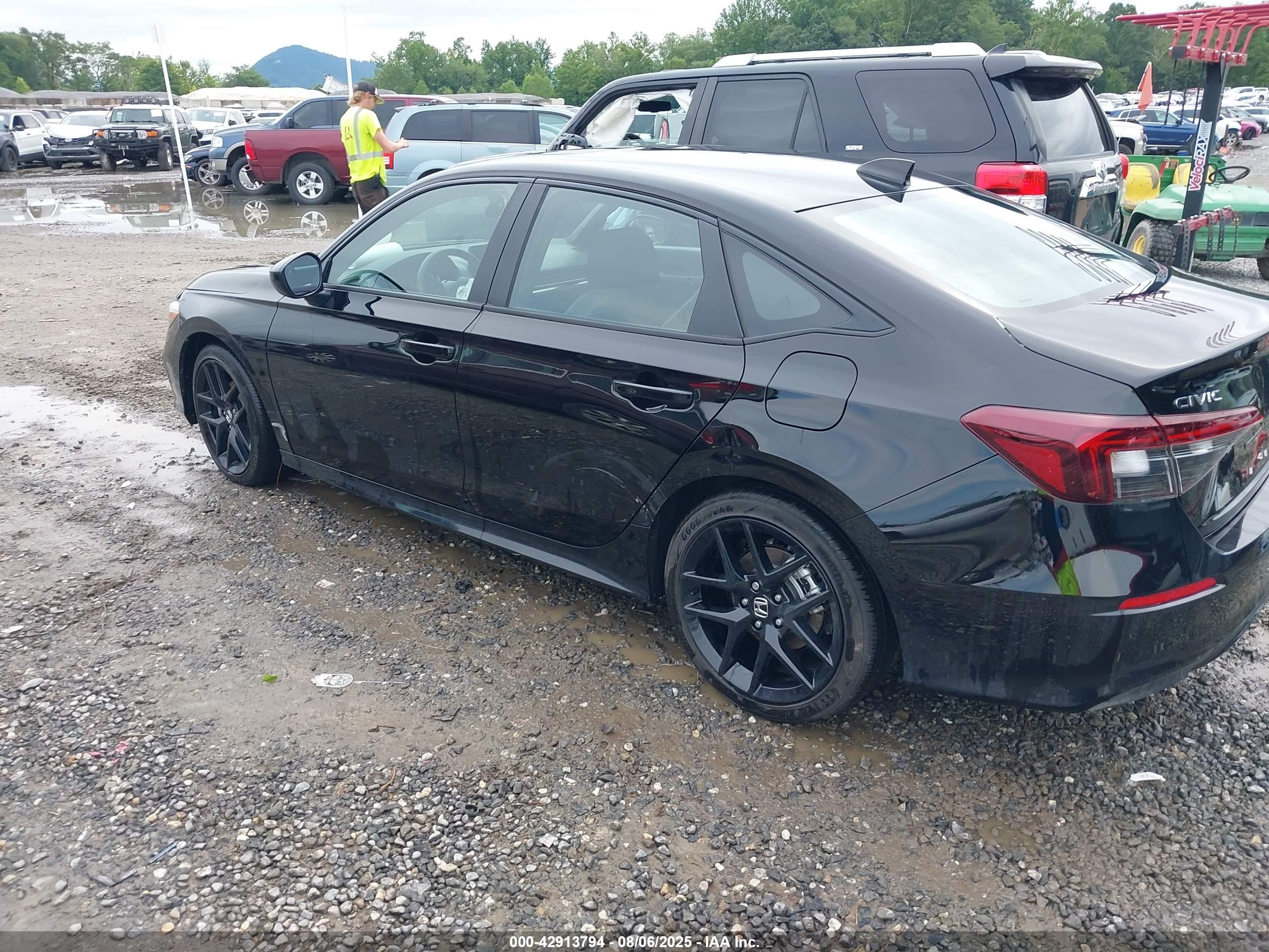 HONDA CIVIC image 3