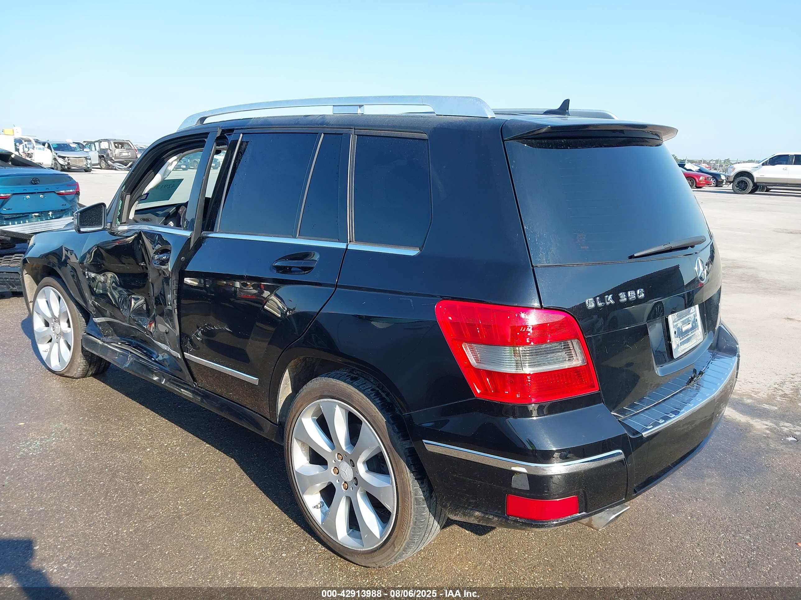 MERCEDES-BENZ GLK image 3