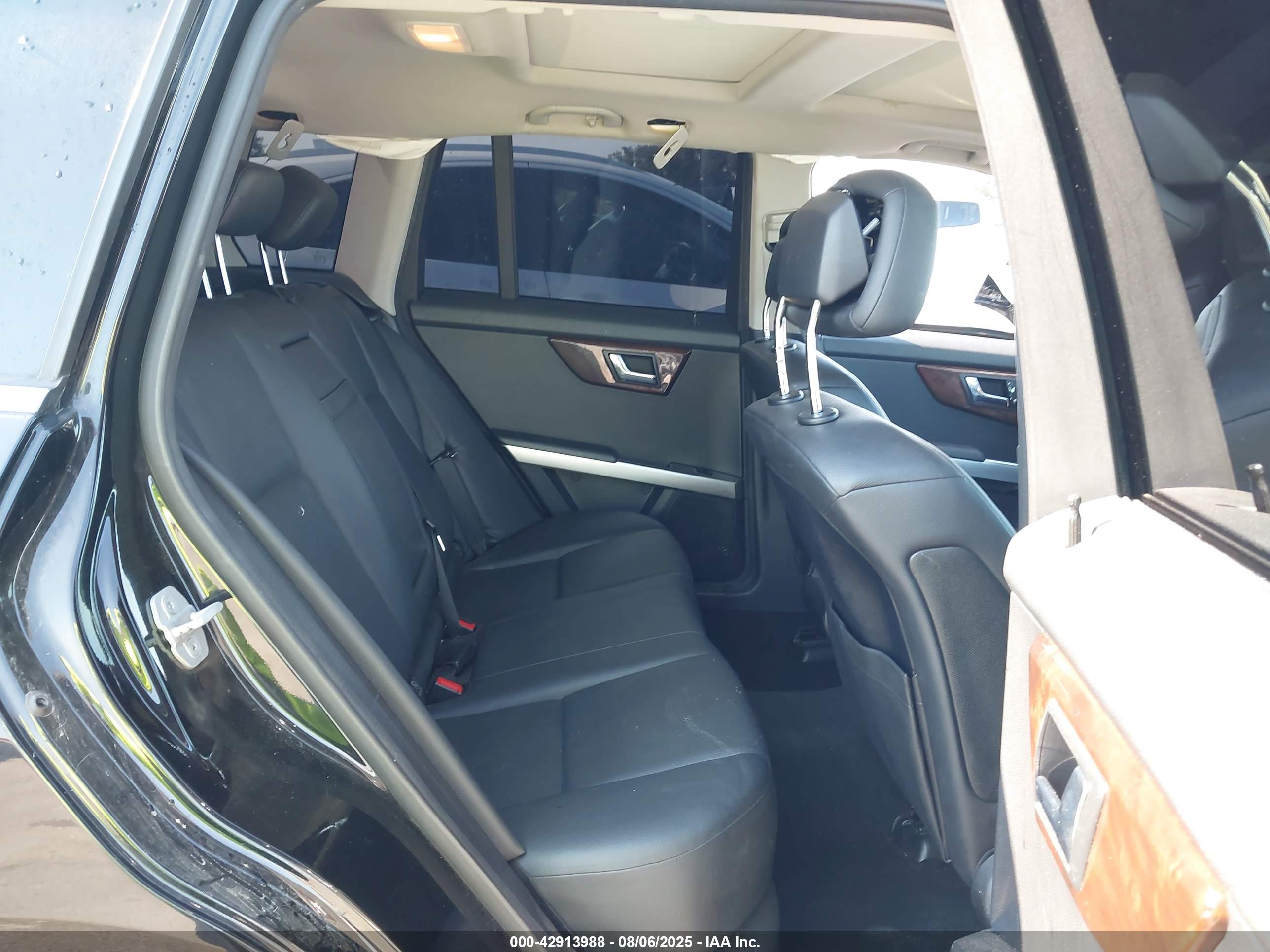 MERCEDES-BENZ GLK image 8