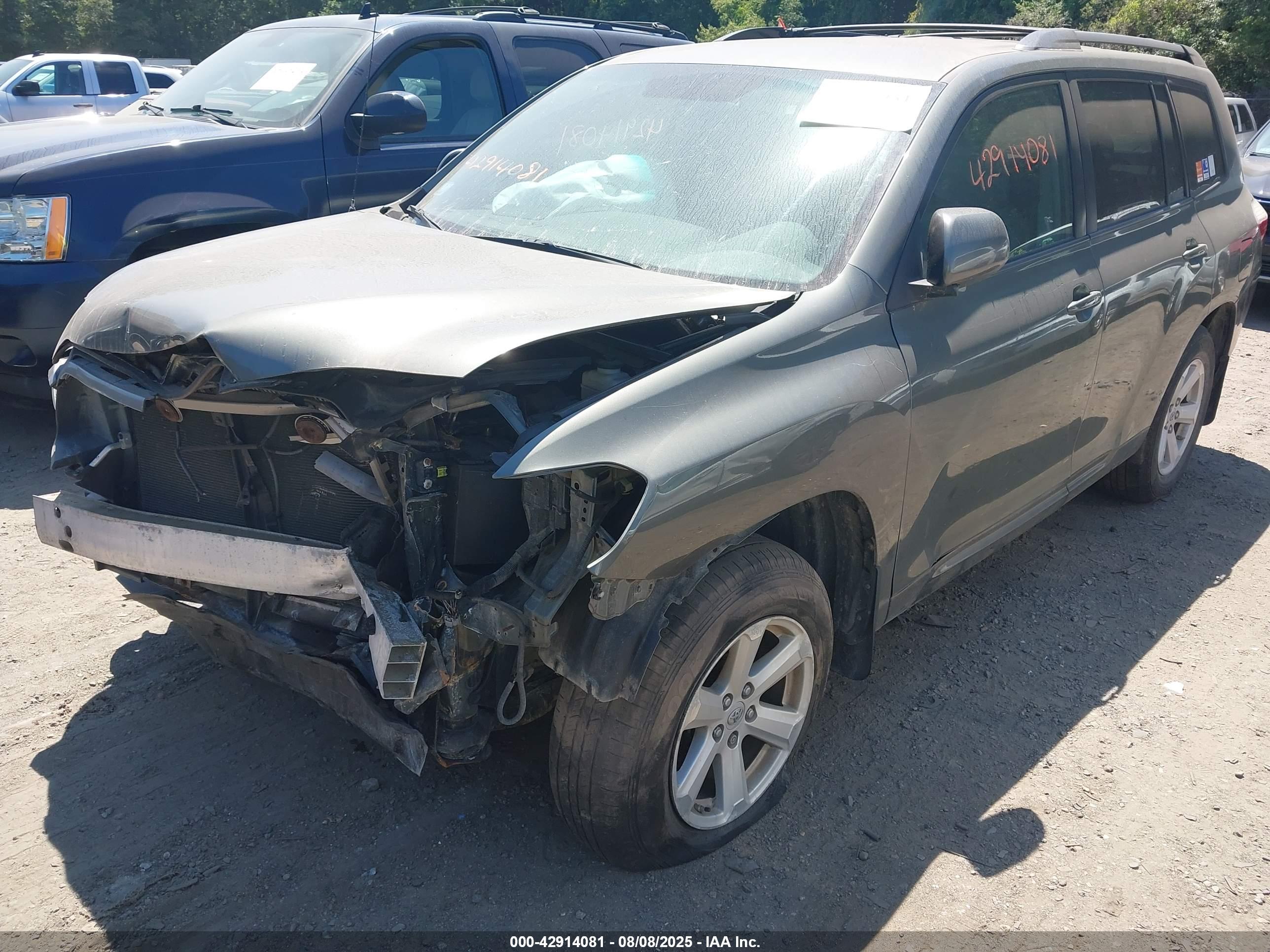 TOYOTA HIGHLANDER image 2