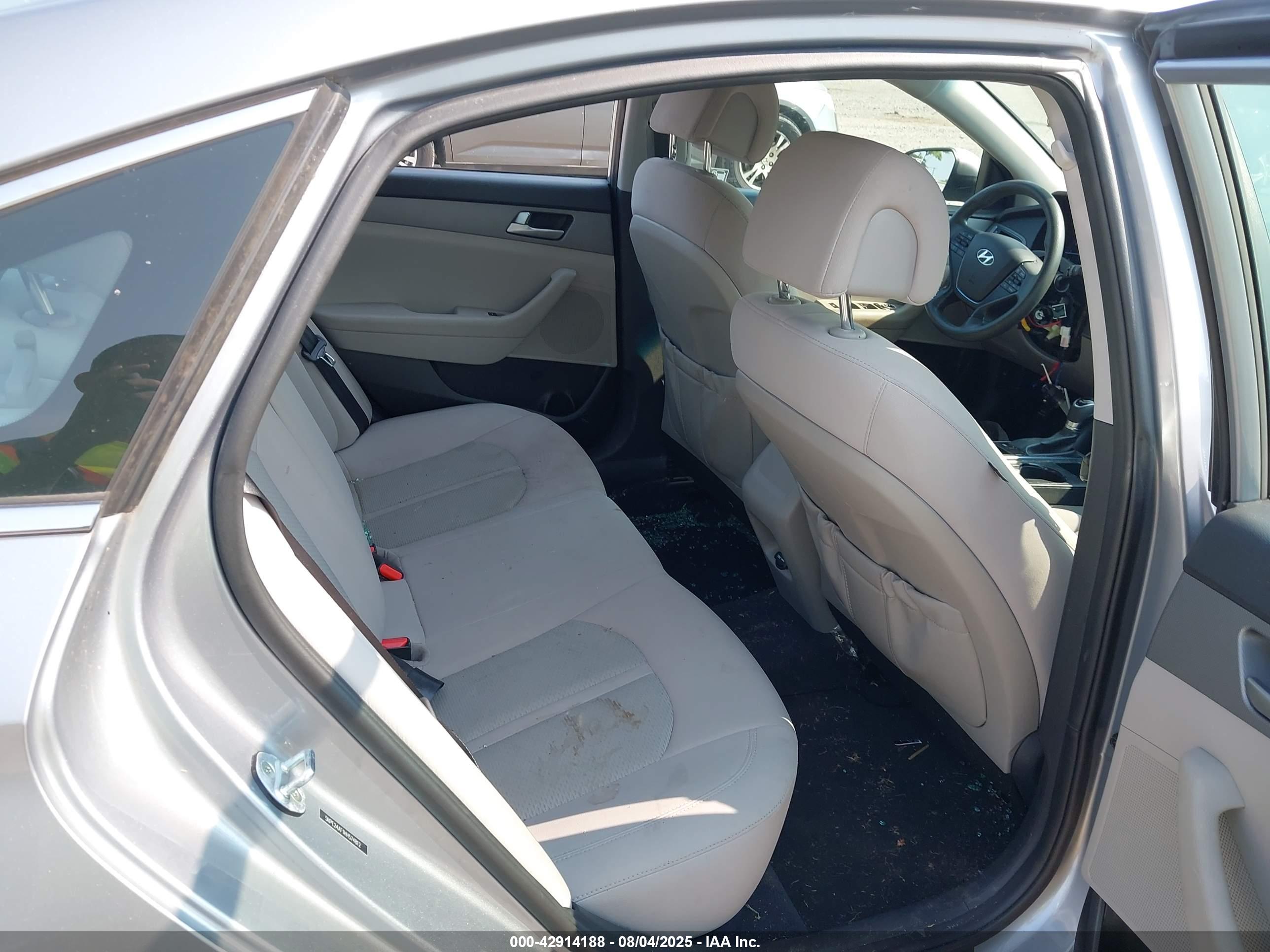 HYUNDAI SONATA image 8