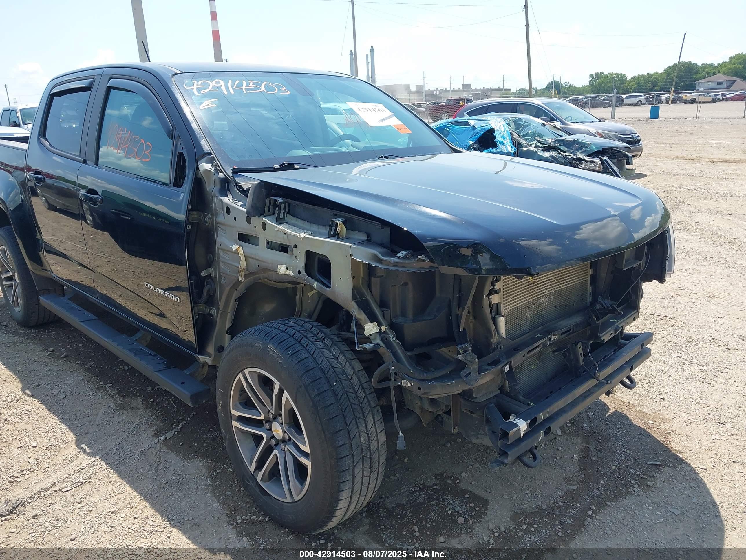 CHEVROLET COLORADO image 6