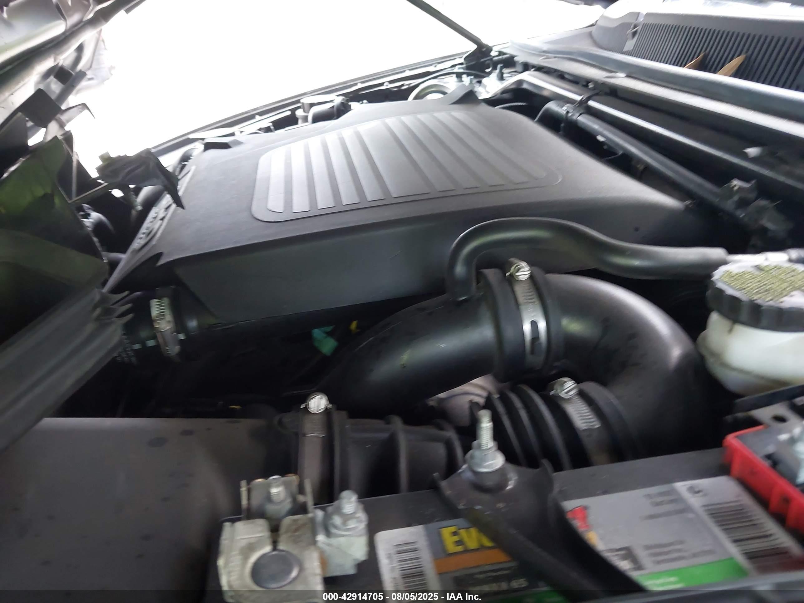 FORD TAURUS image 10