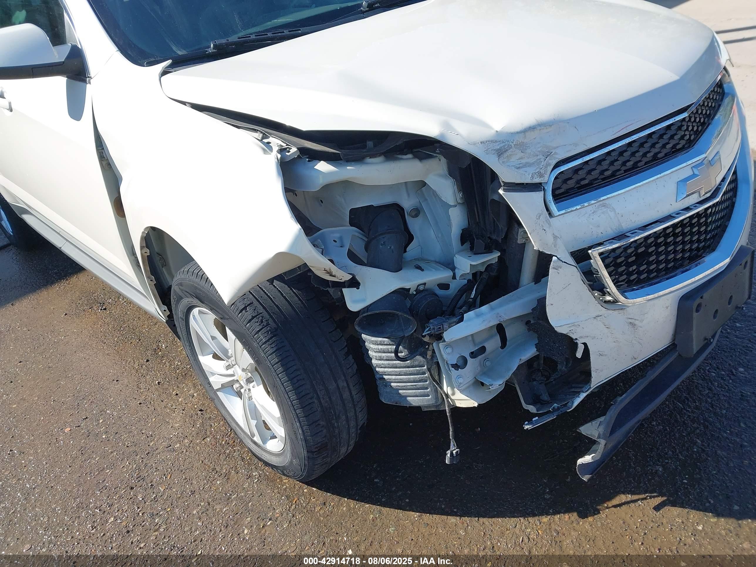 CHEVROLET EQUINOX image 6