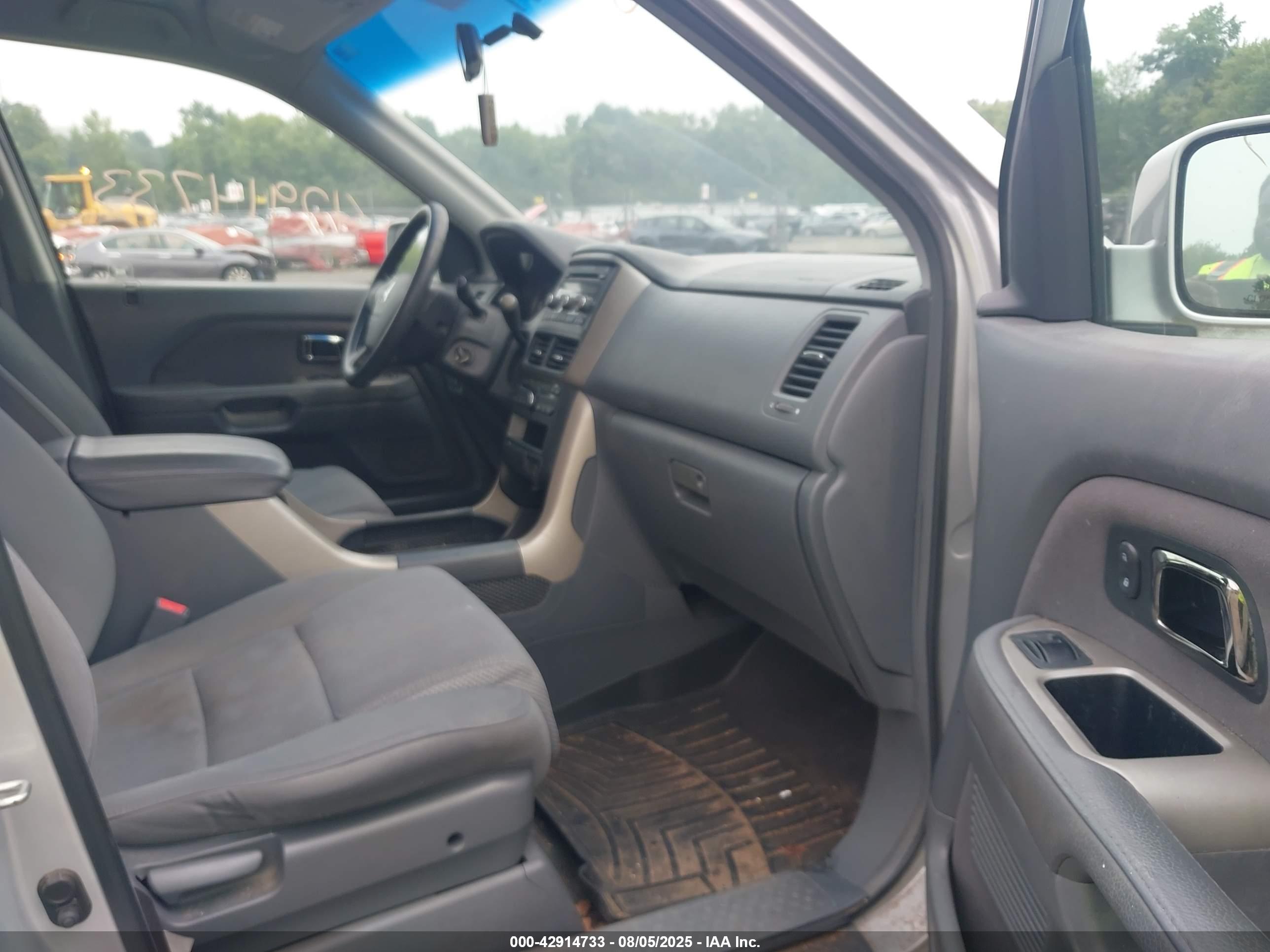 HONDA PILOT image 5