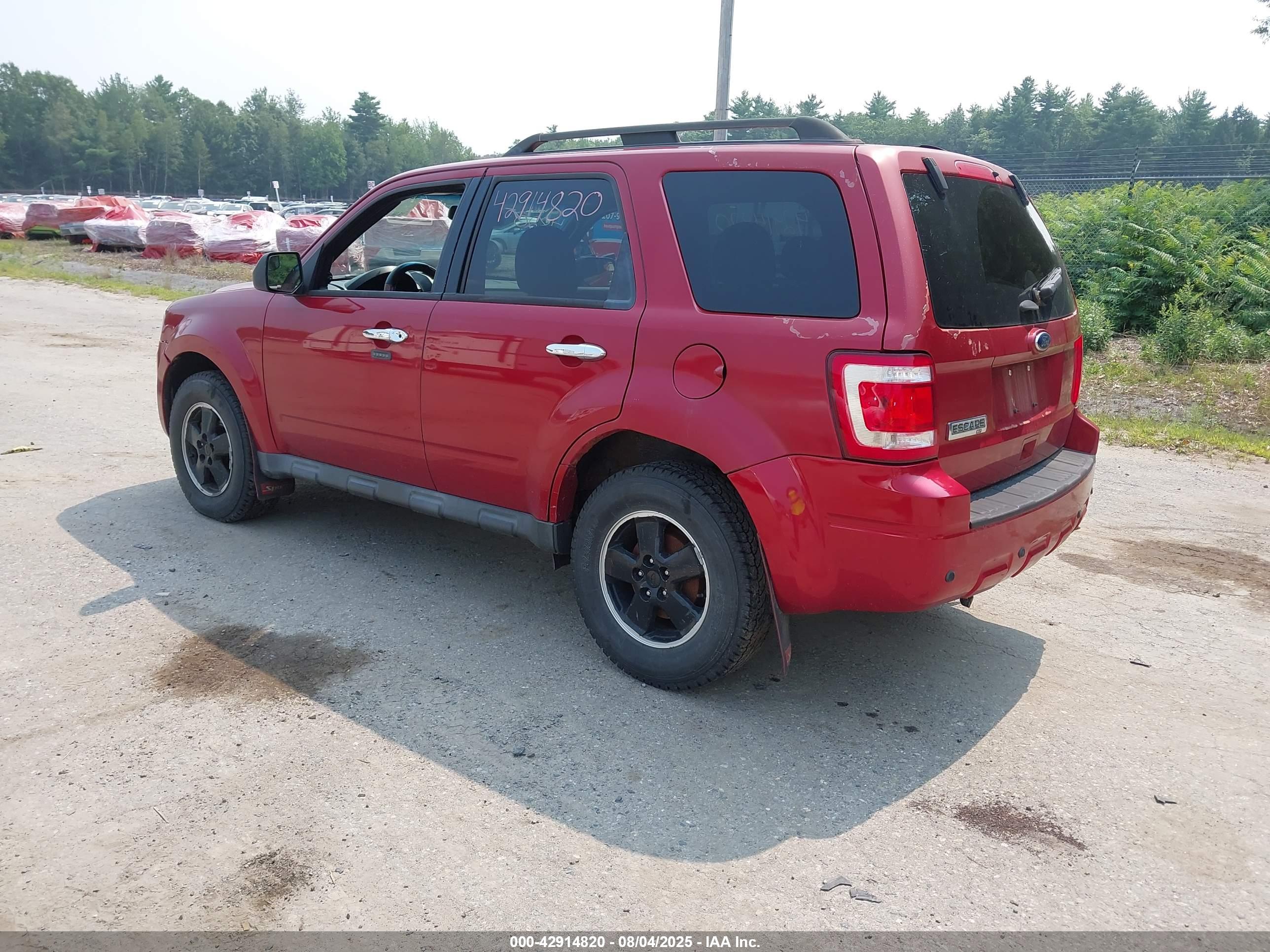 FORD ESCAPE image 3