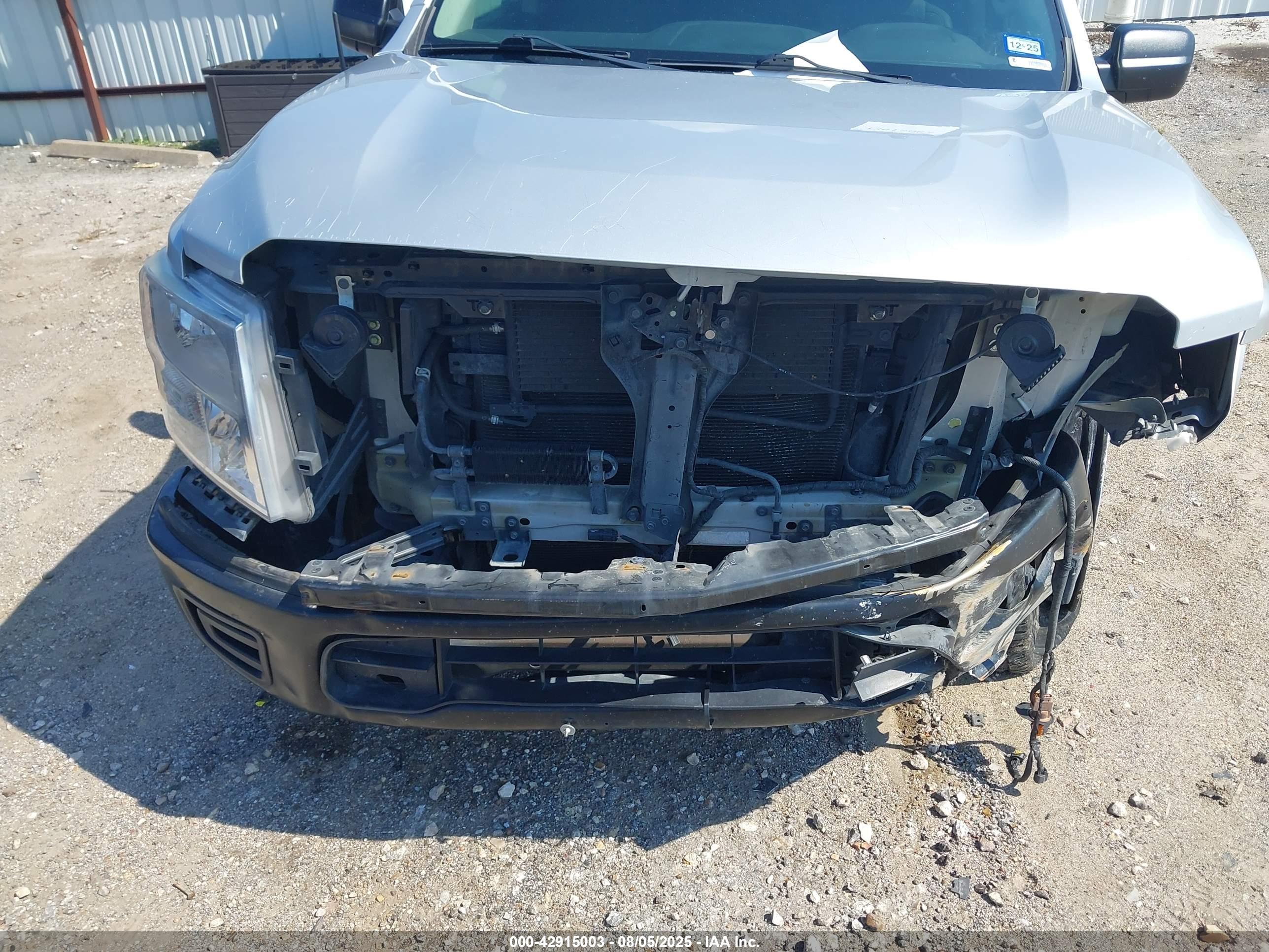 NISSAN TITAN image 6
