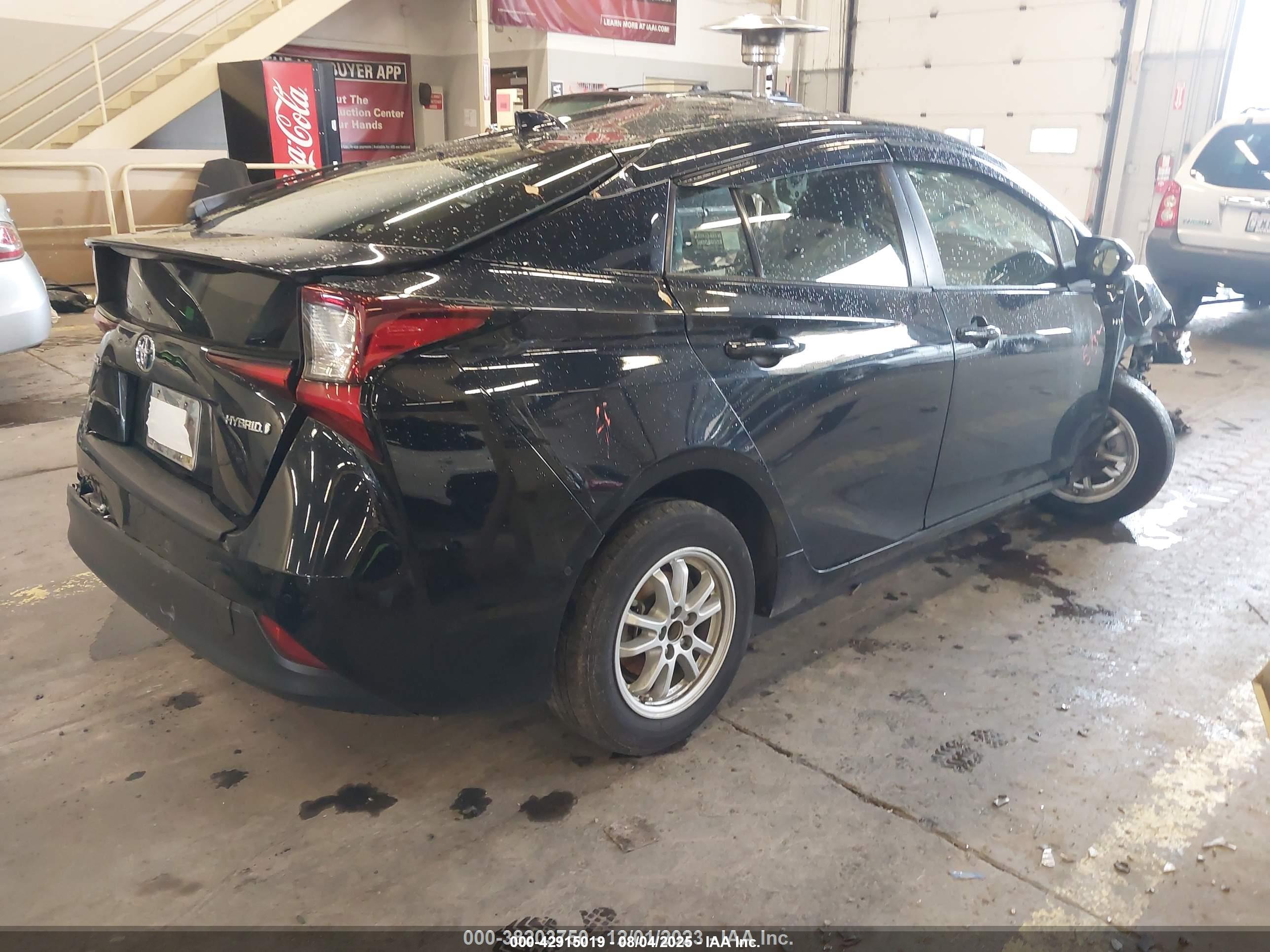 TOYOTA PRIUS image 4