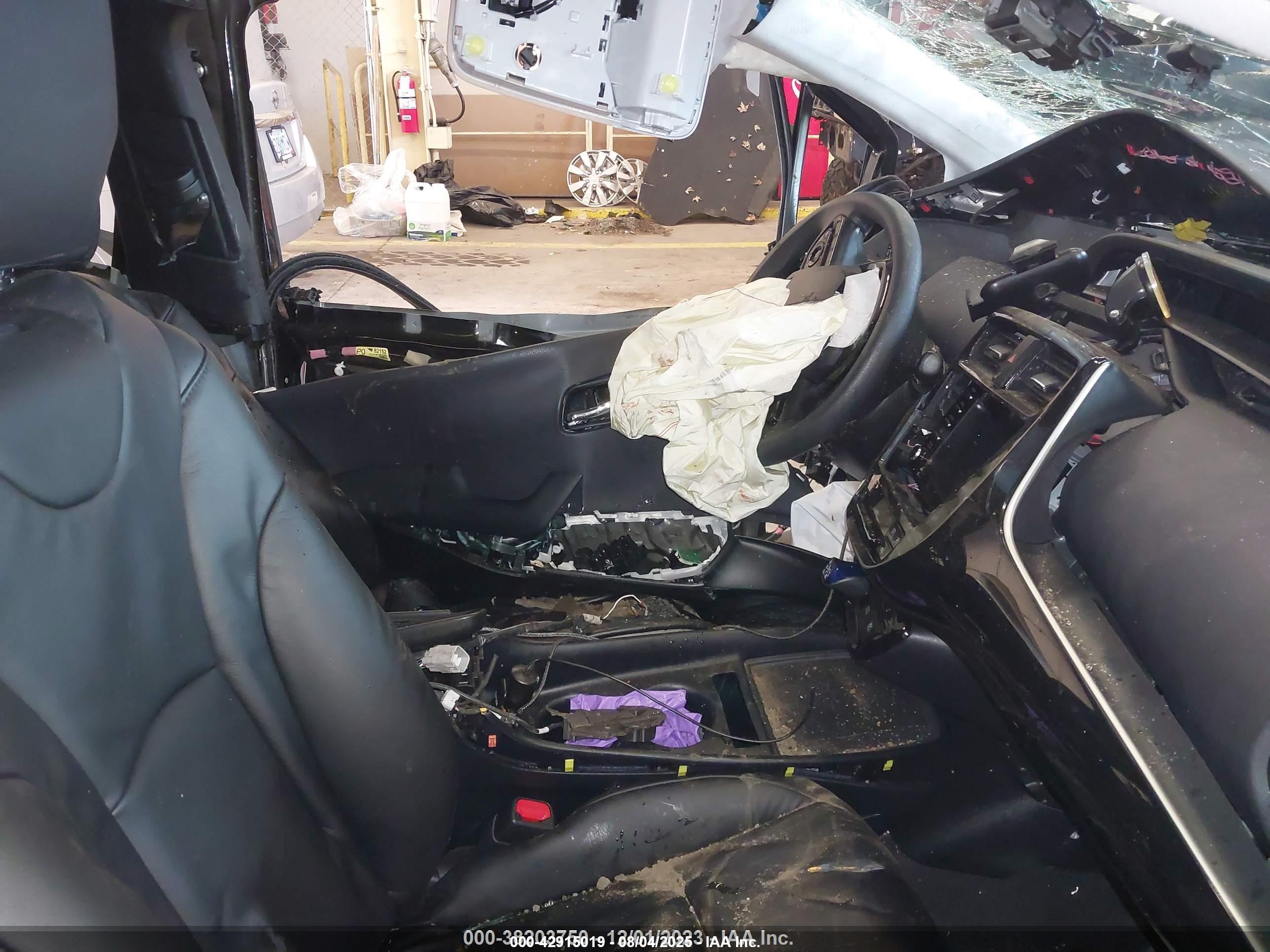 TOYOTA PRIUS image 5
