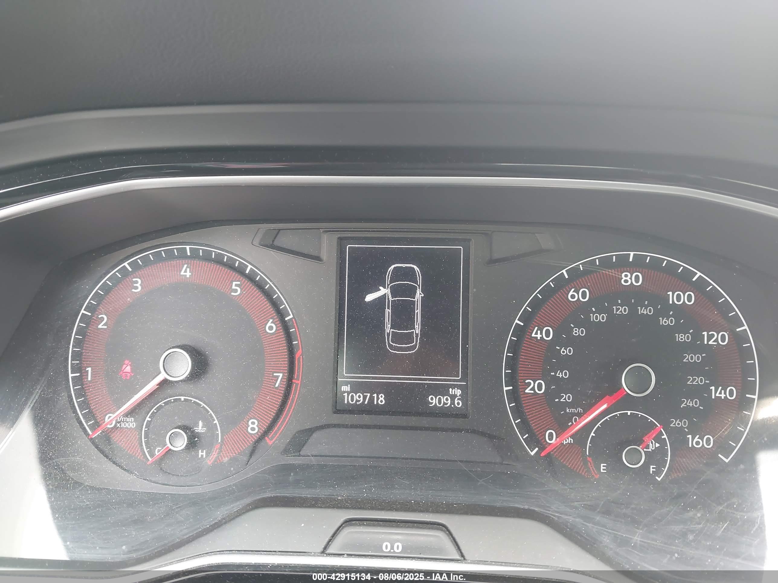 VOLKSWAGEN JETTA image 7