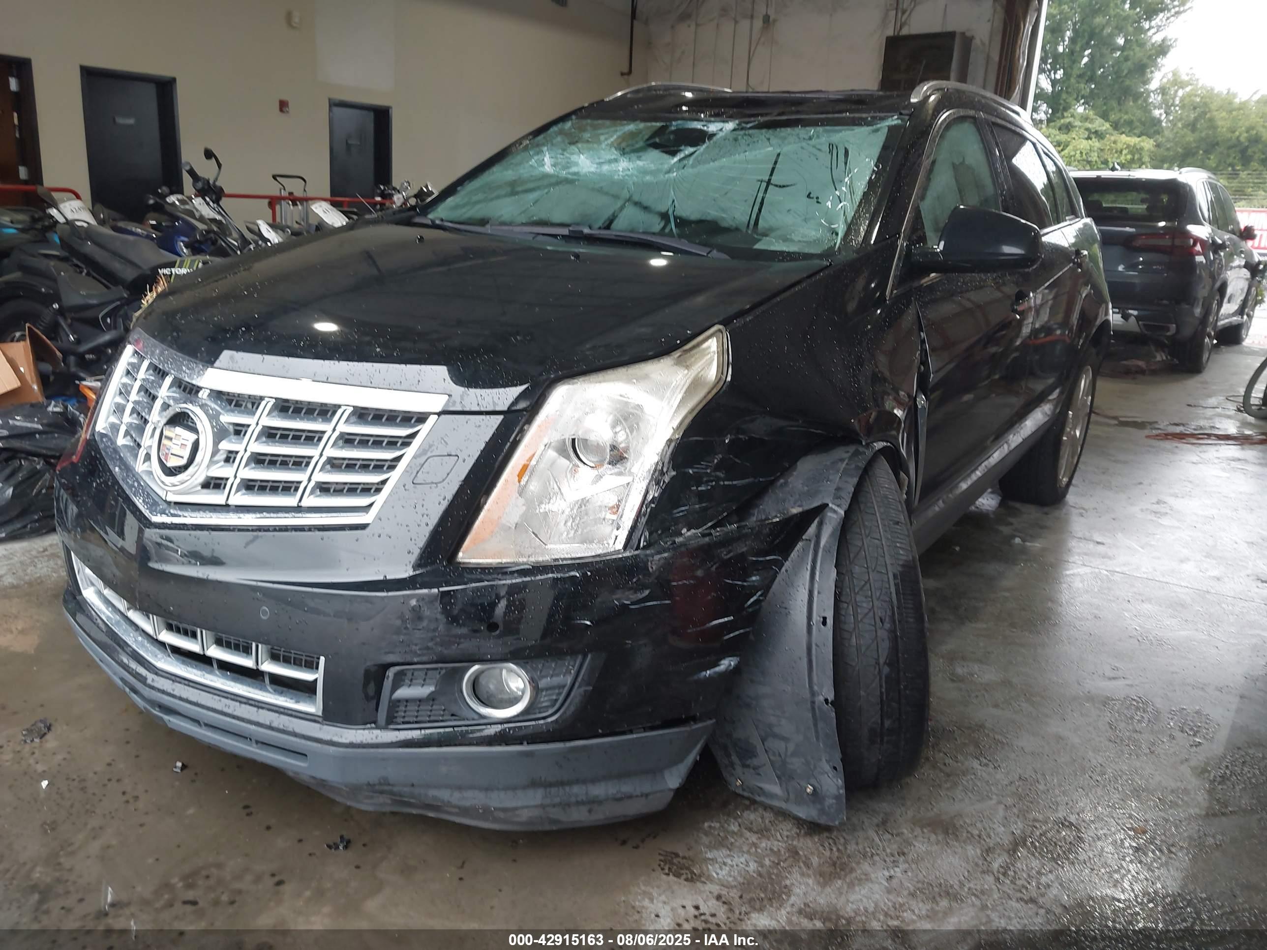 CADILLAC SRX image 2
