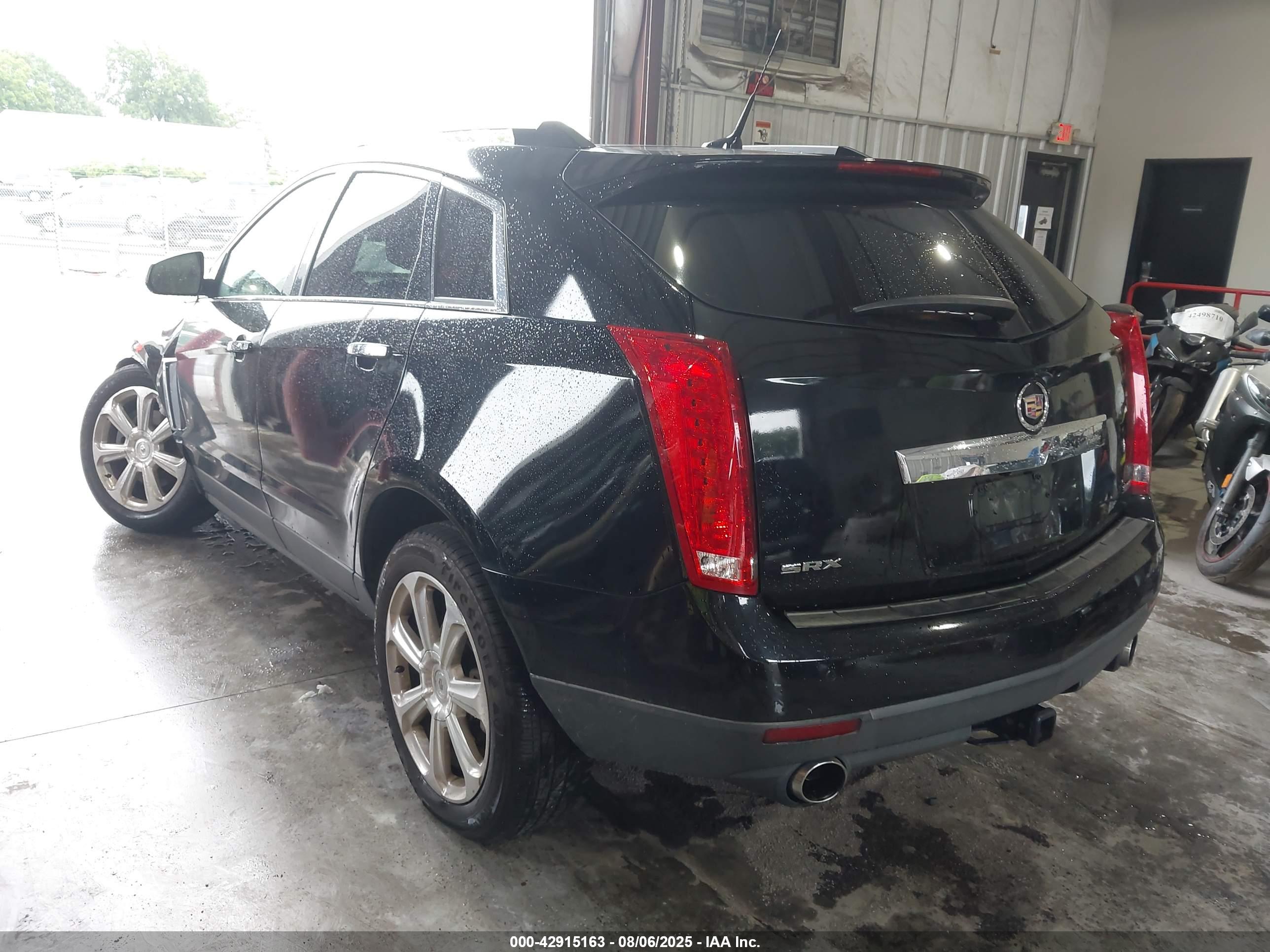 CADILLAC SRX image 3