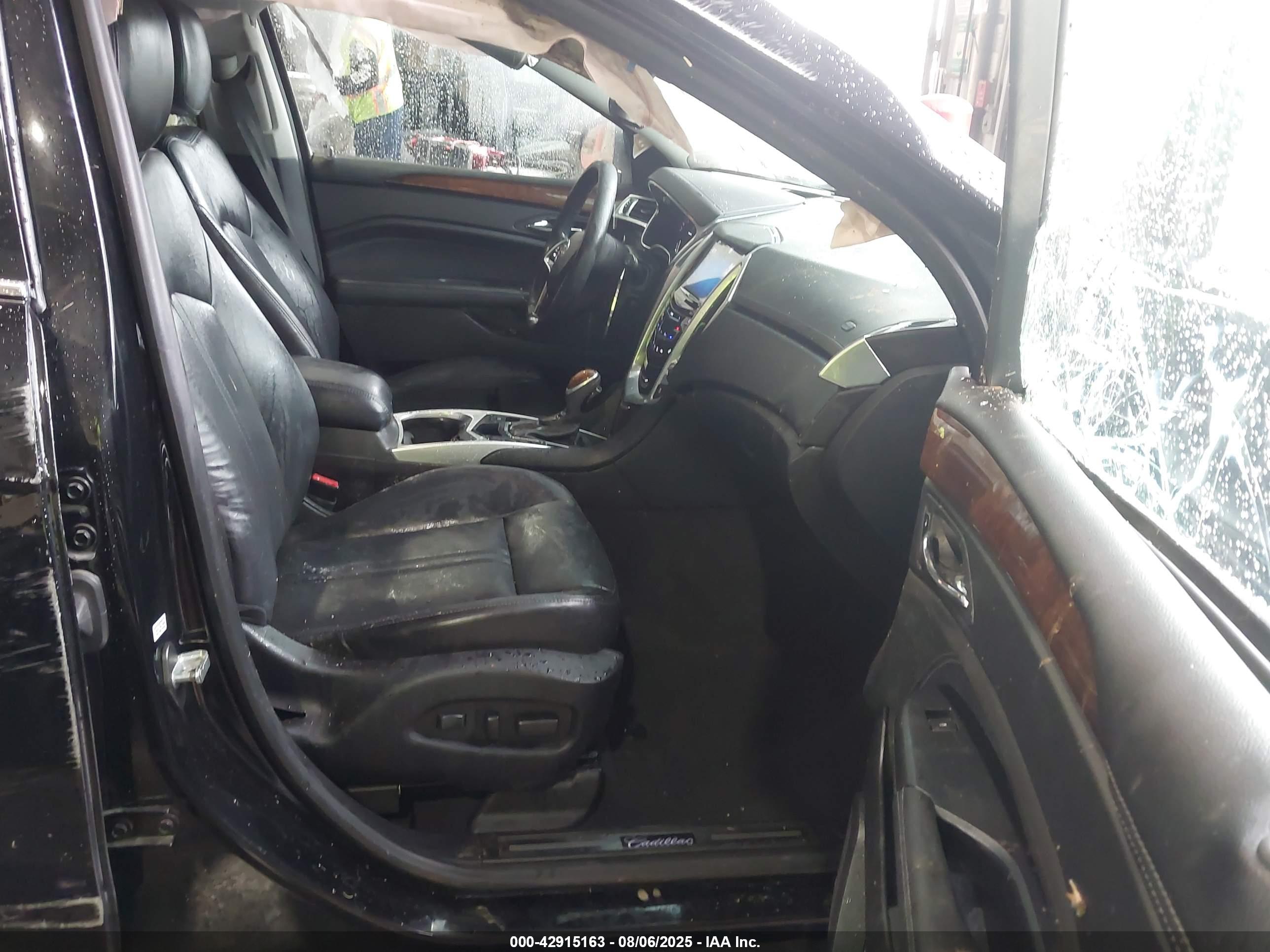 CADILLAC SRX image 5