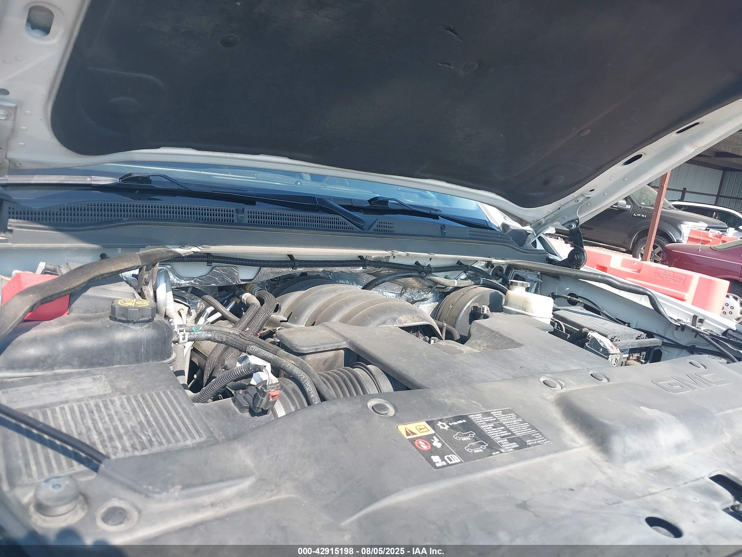 GMC YUKON image 10