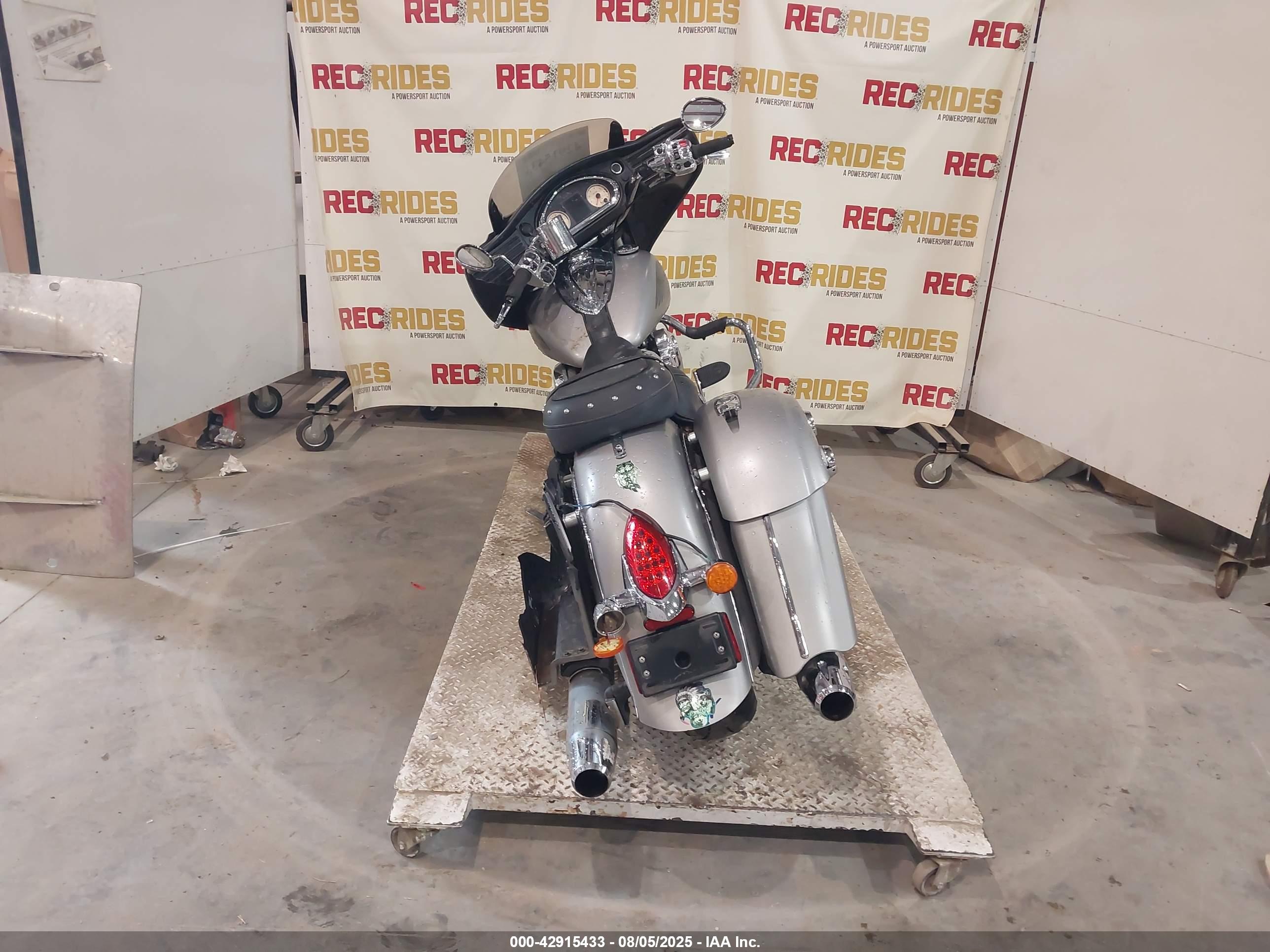 INDIAN MOTORCYCLE image 6