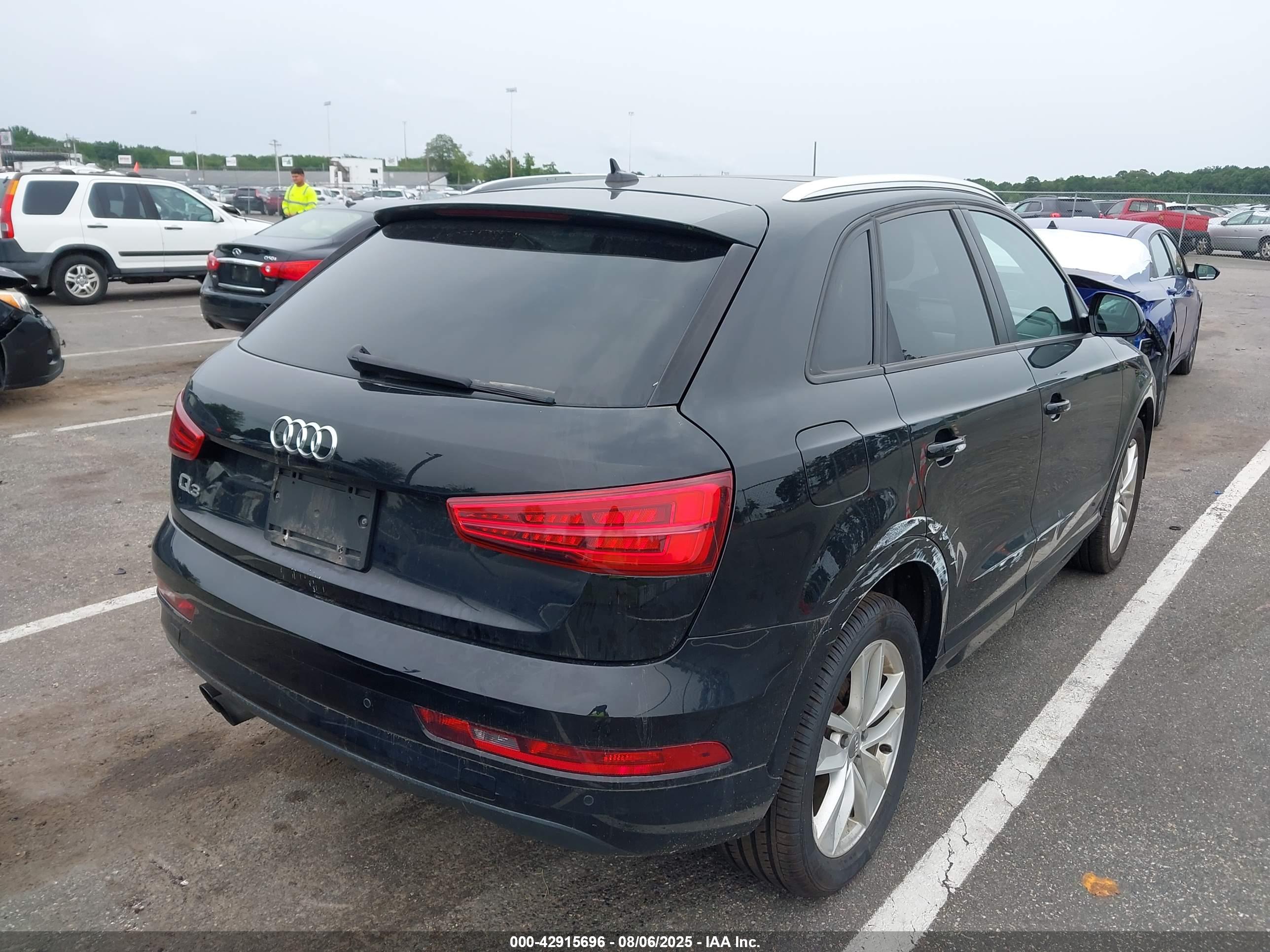 AUDI Q3 image 4