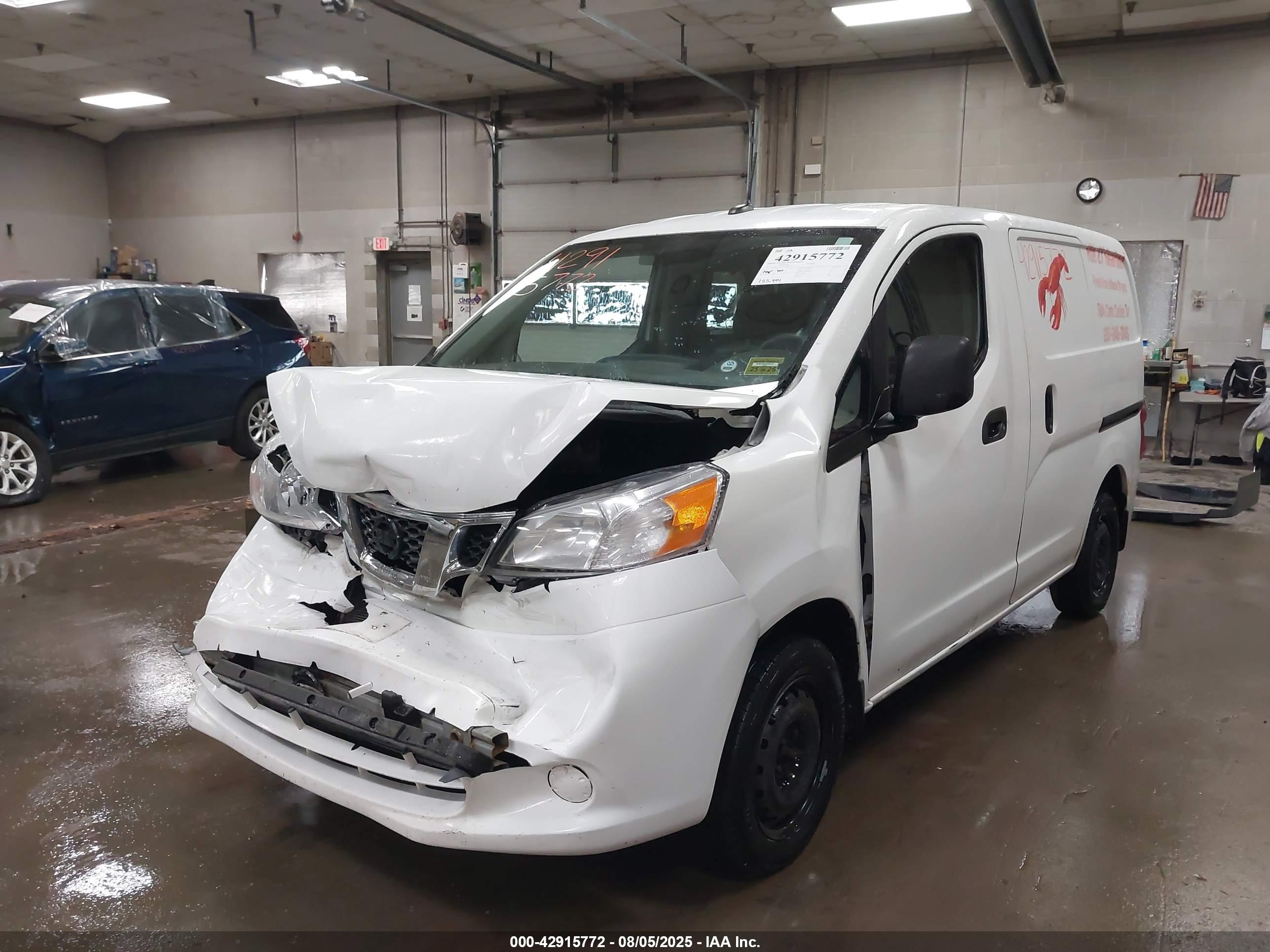 NISSAN NV200 image 2