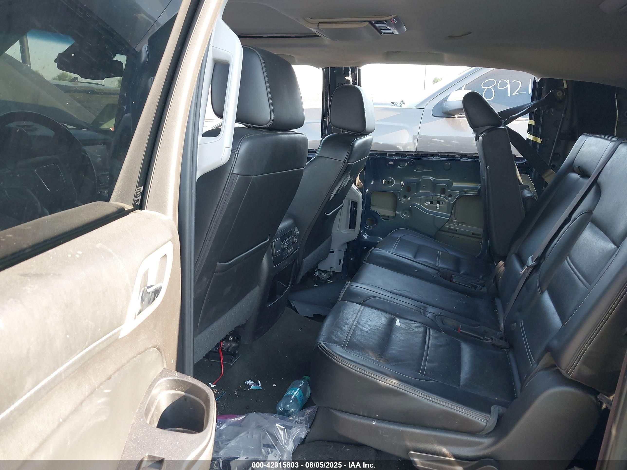 GMC YUKON image 8