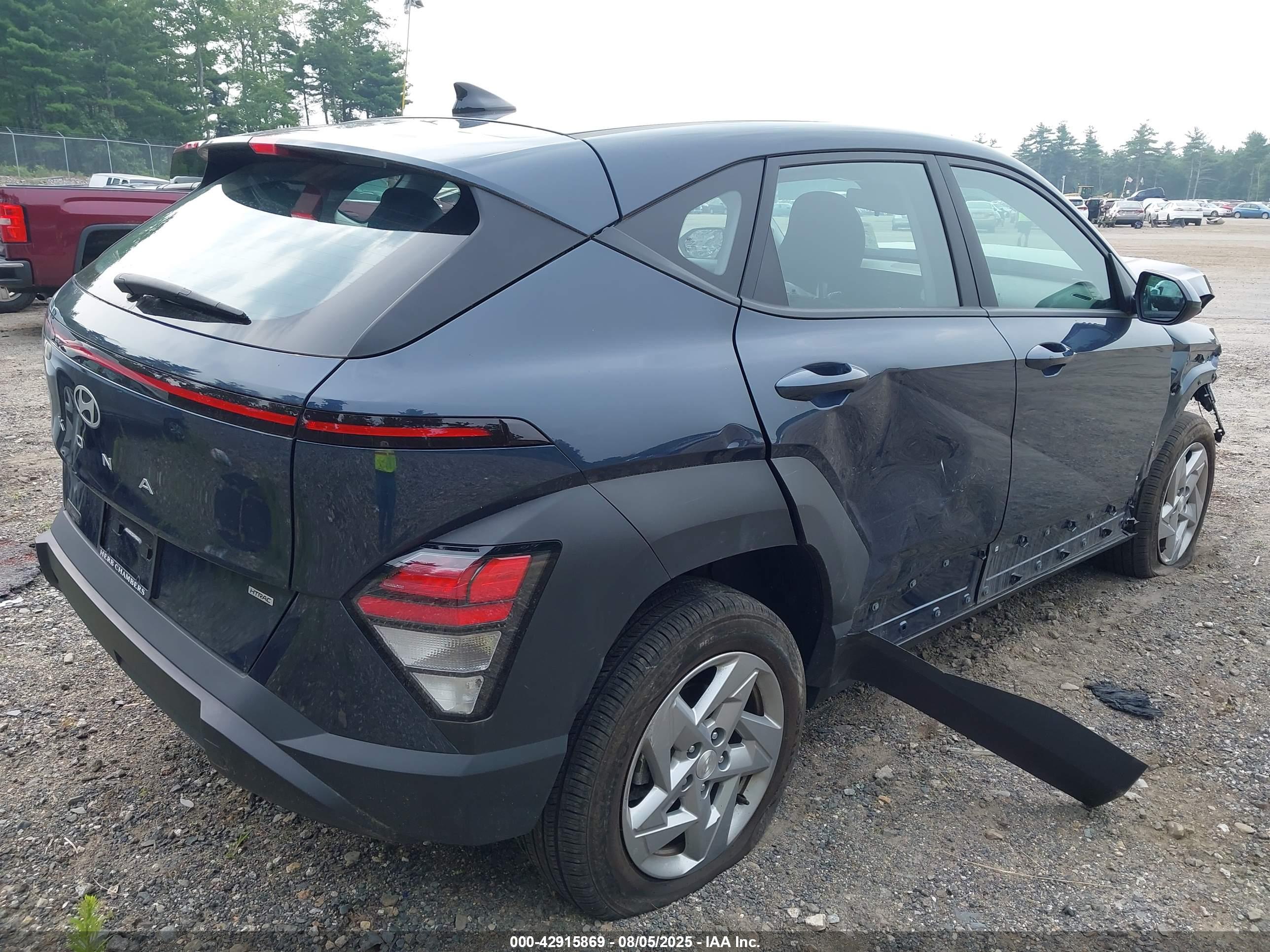 HYUNDAI KONA image 4