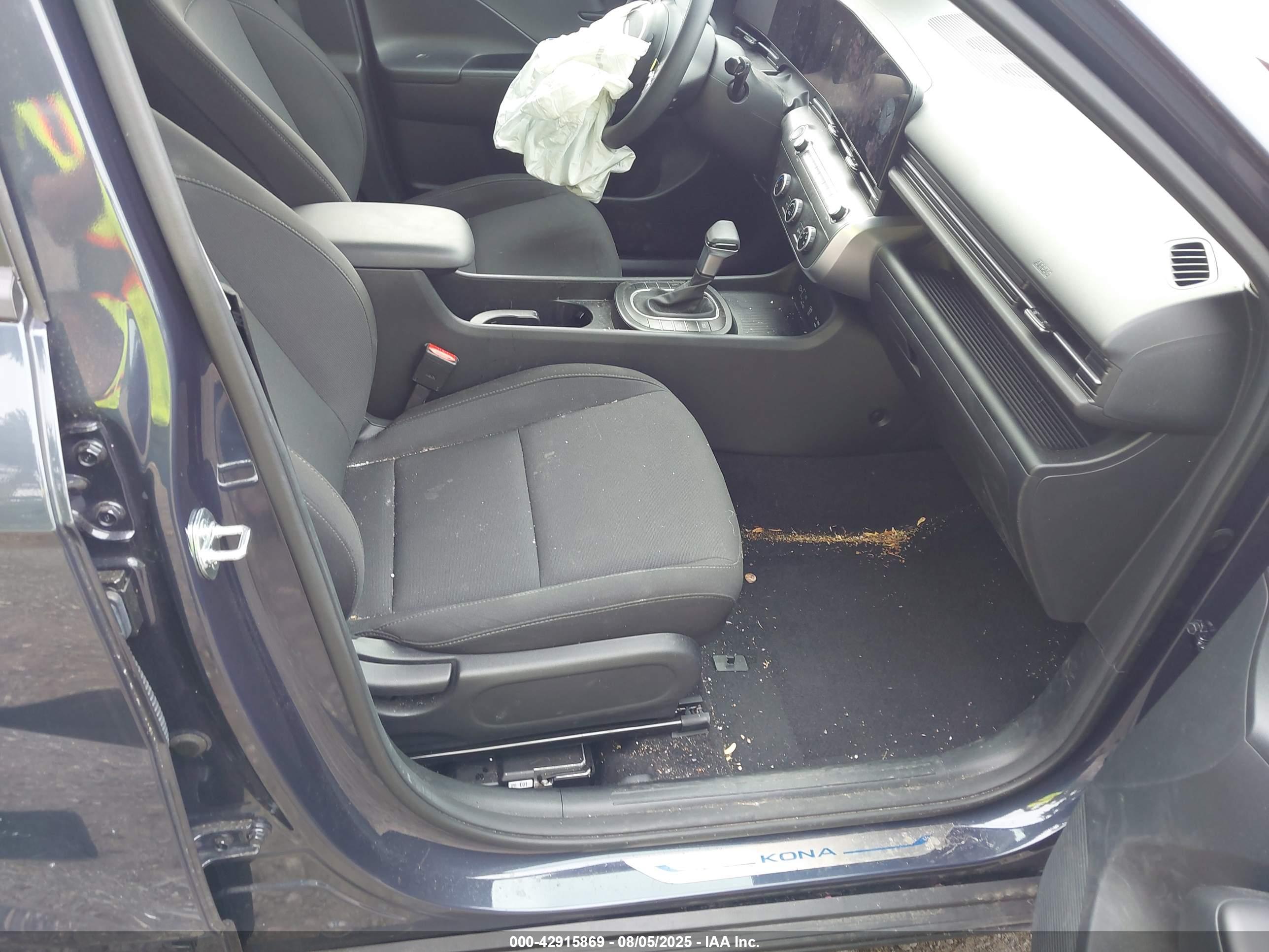 HYUNDAI KONA image 5