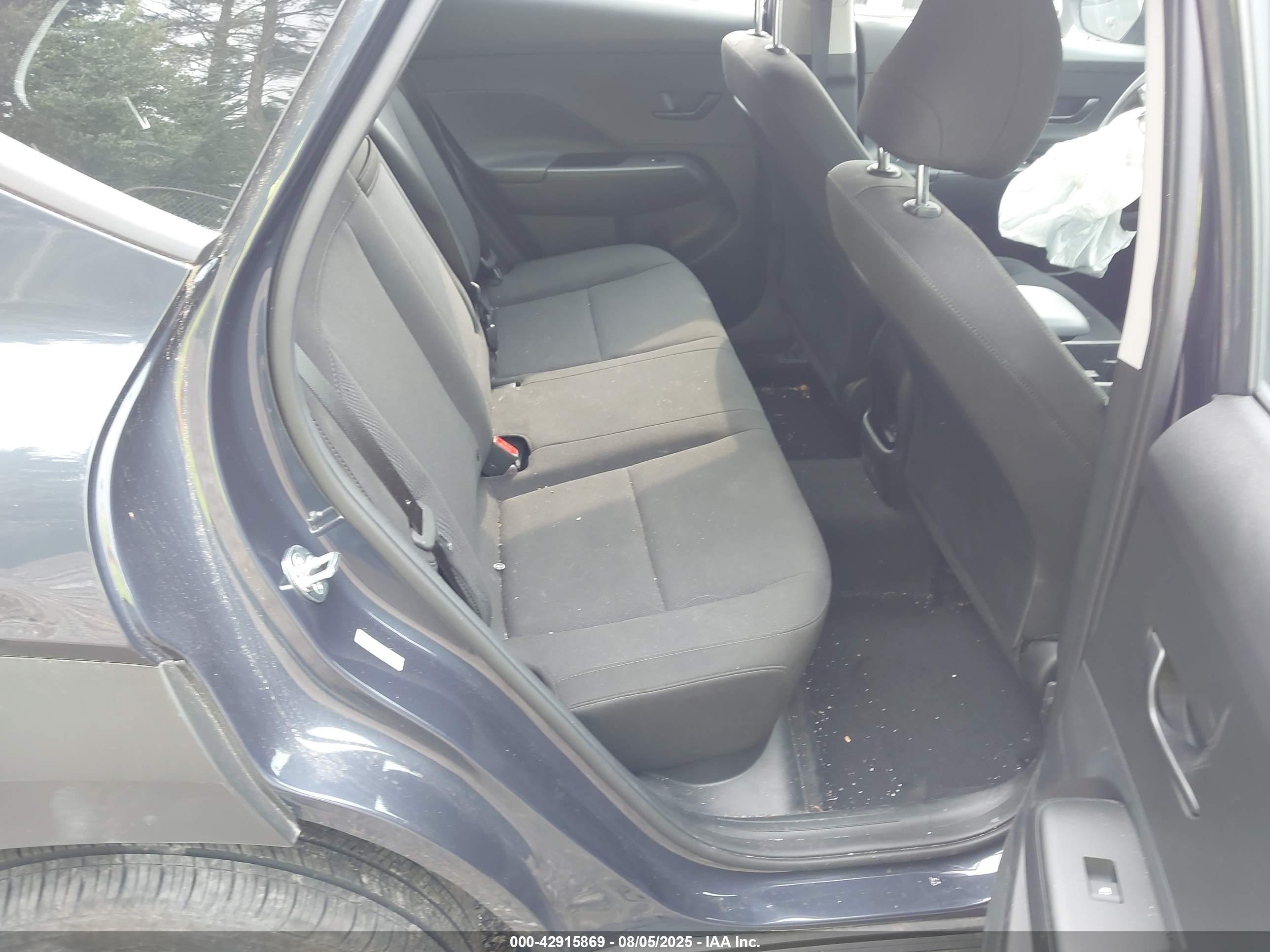 HYUNDAI KONA image 8