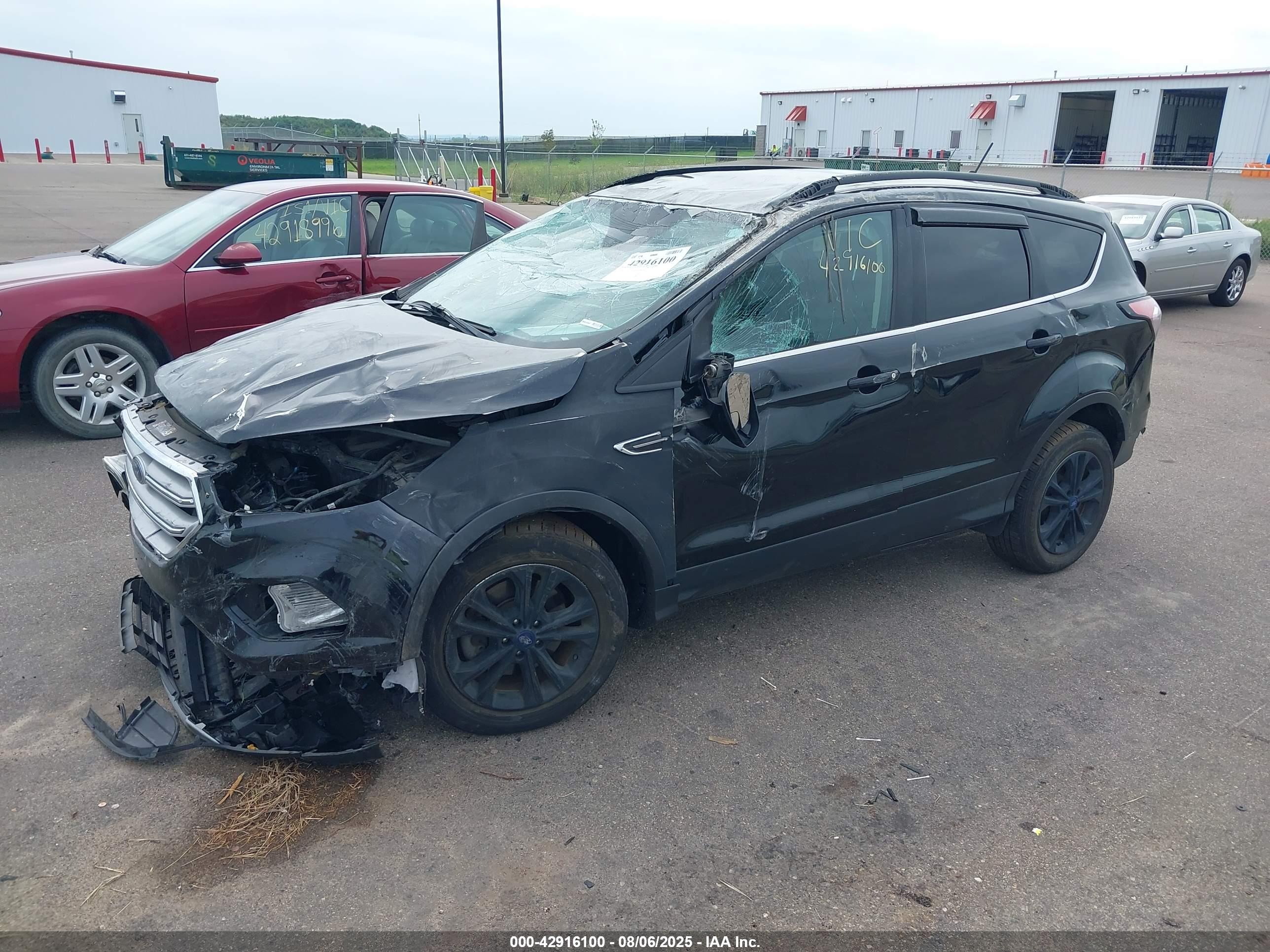 FORD ESCAPE image 2