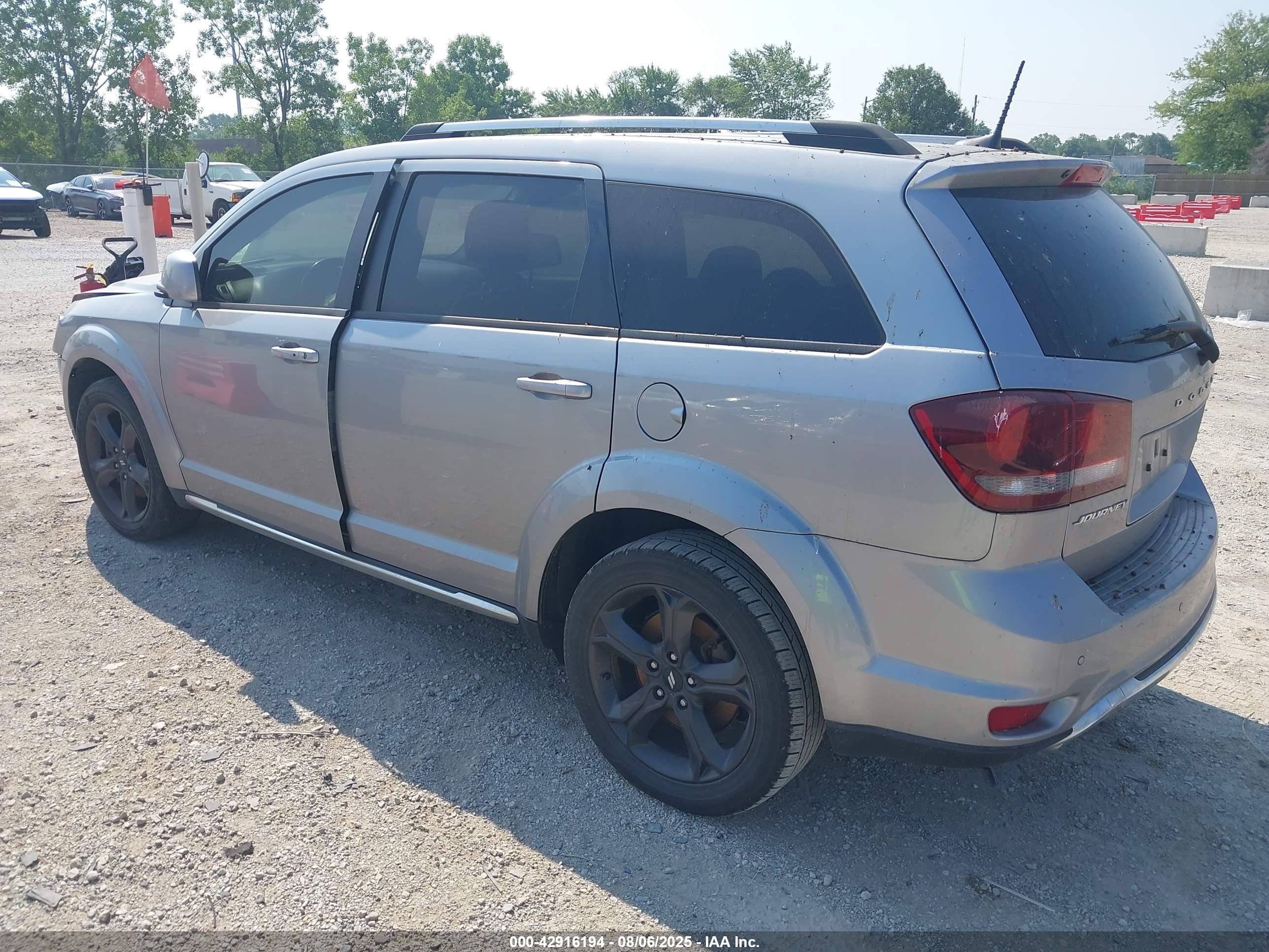DODGE JOURNEY image 3