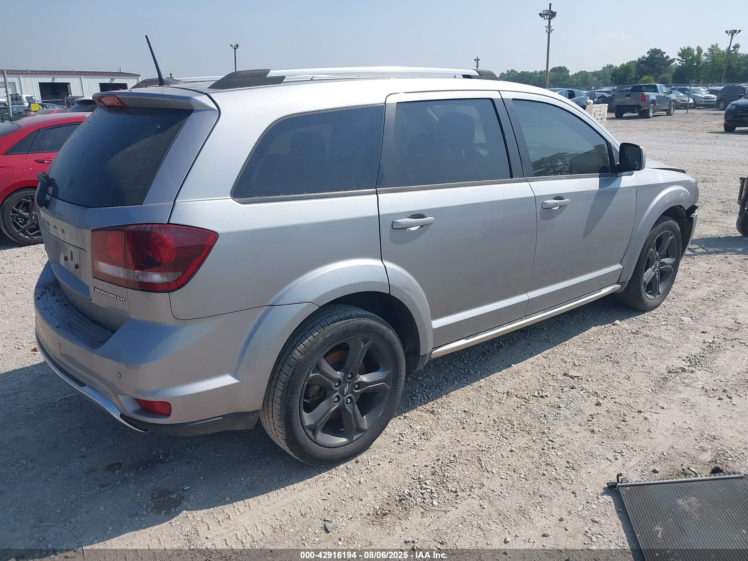 DODGE JOURNEY image 4