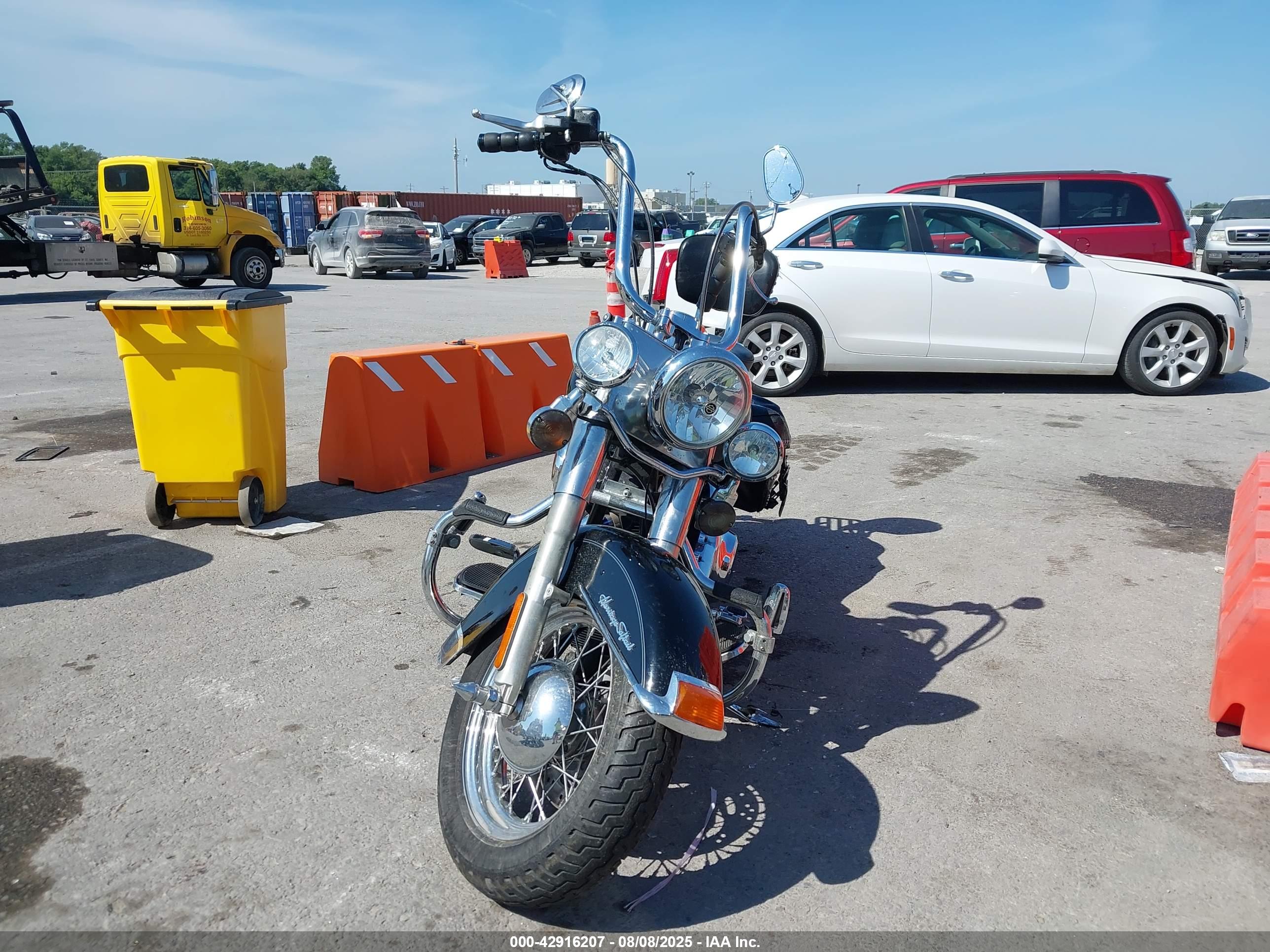 HARLEY-DAVIDSON FLSTC image 5
