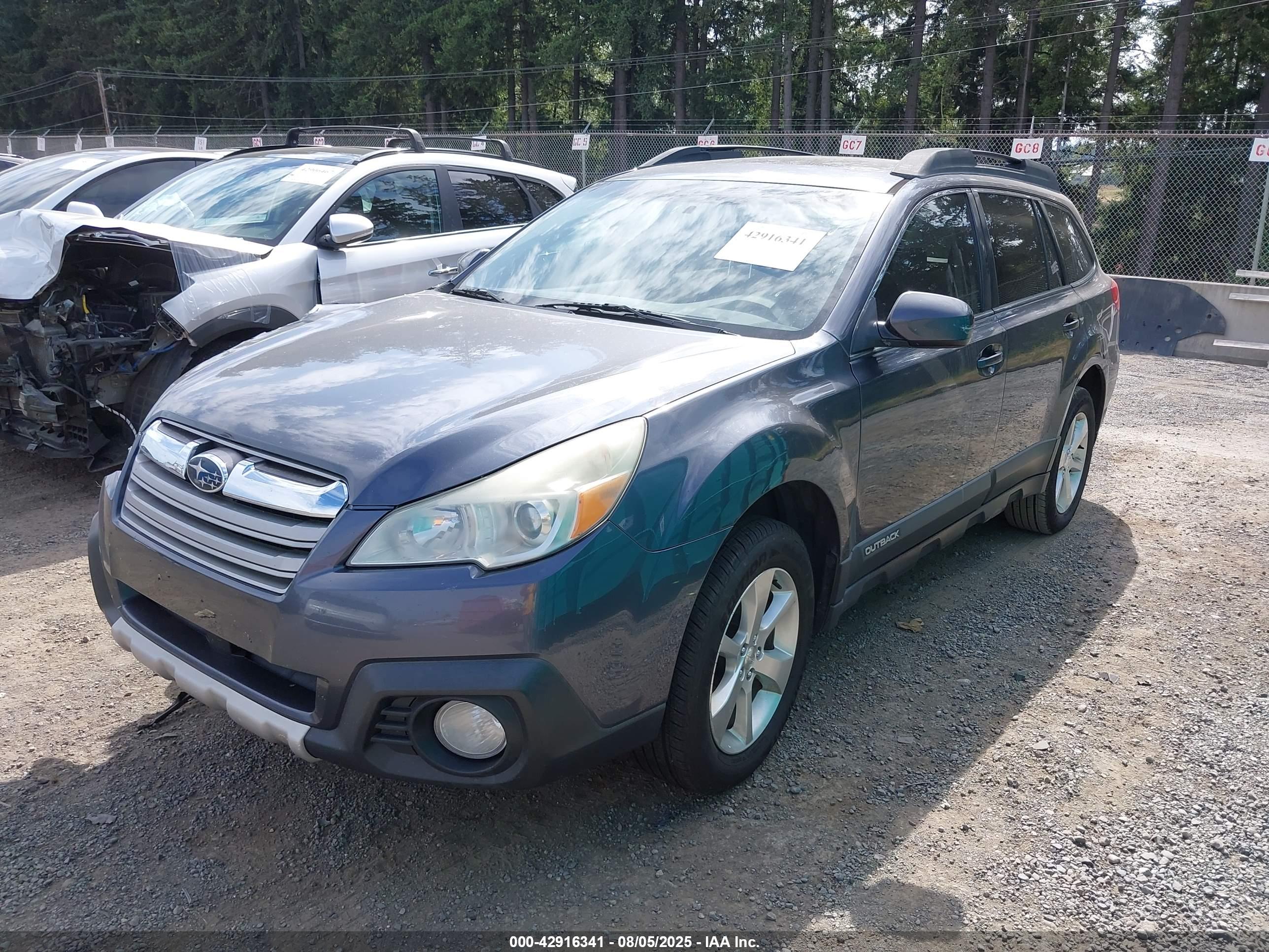 SUBARU OUTBACK image 2