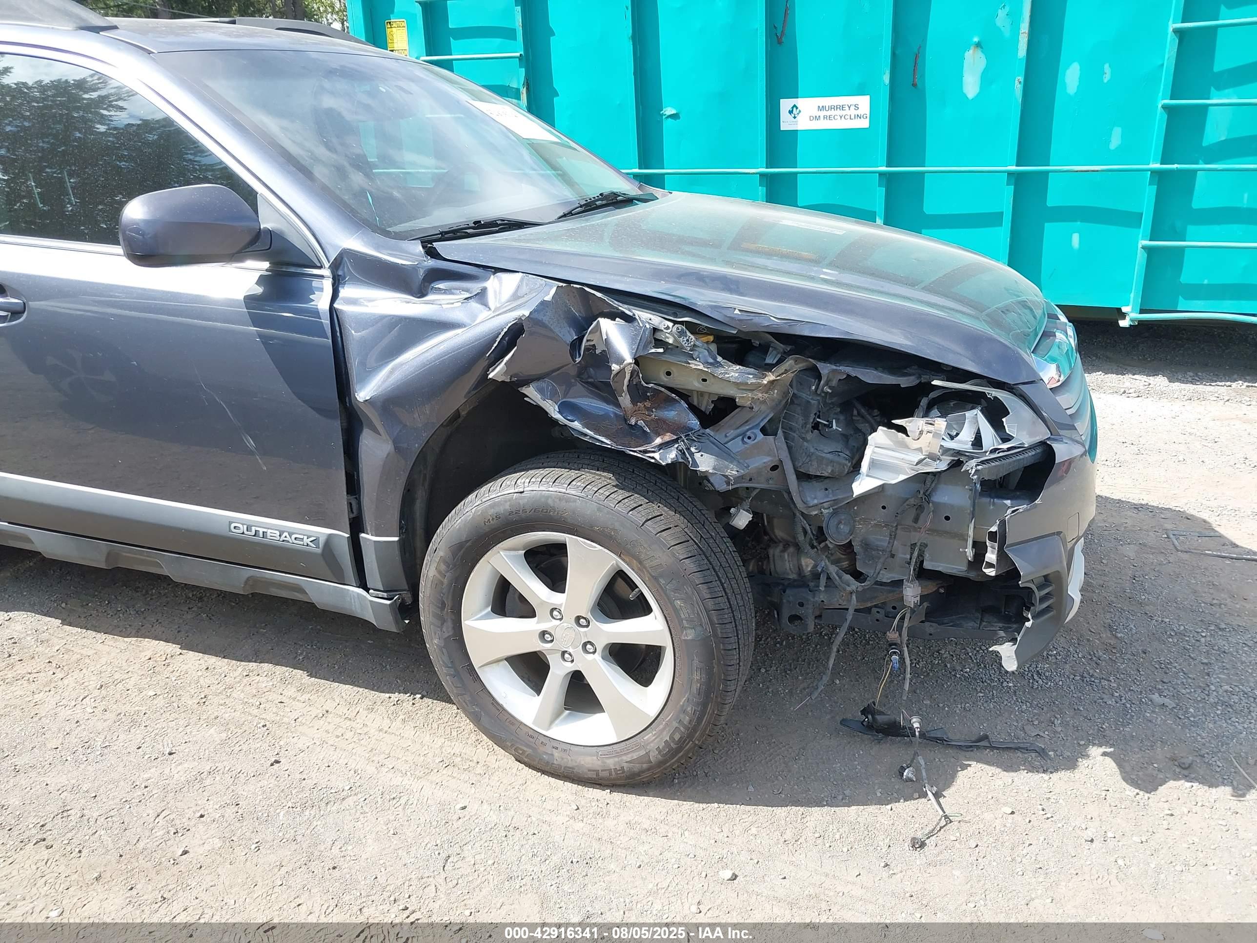 SUBARU OUTBACK image 6