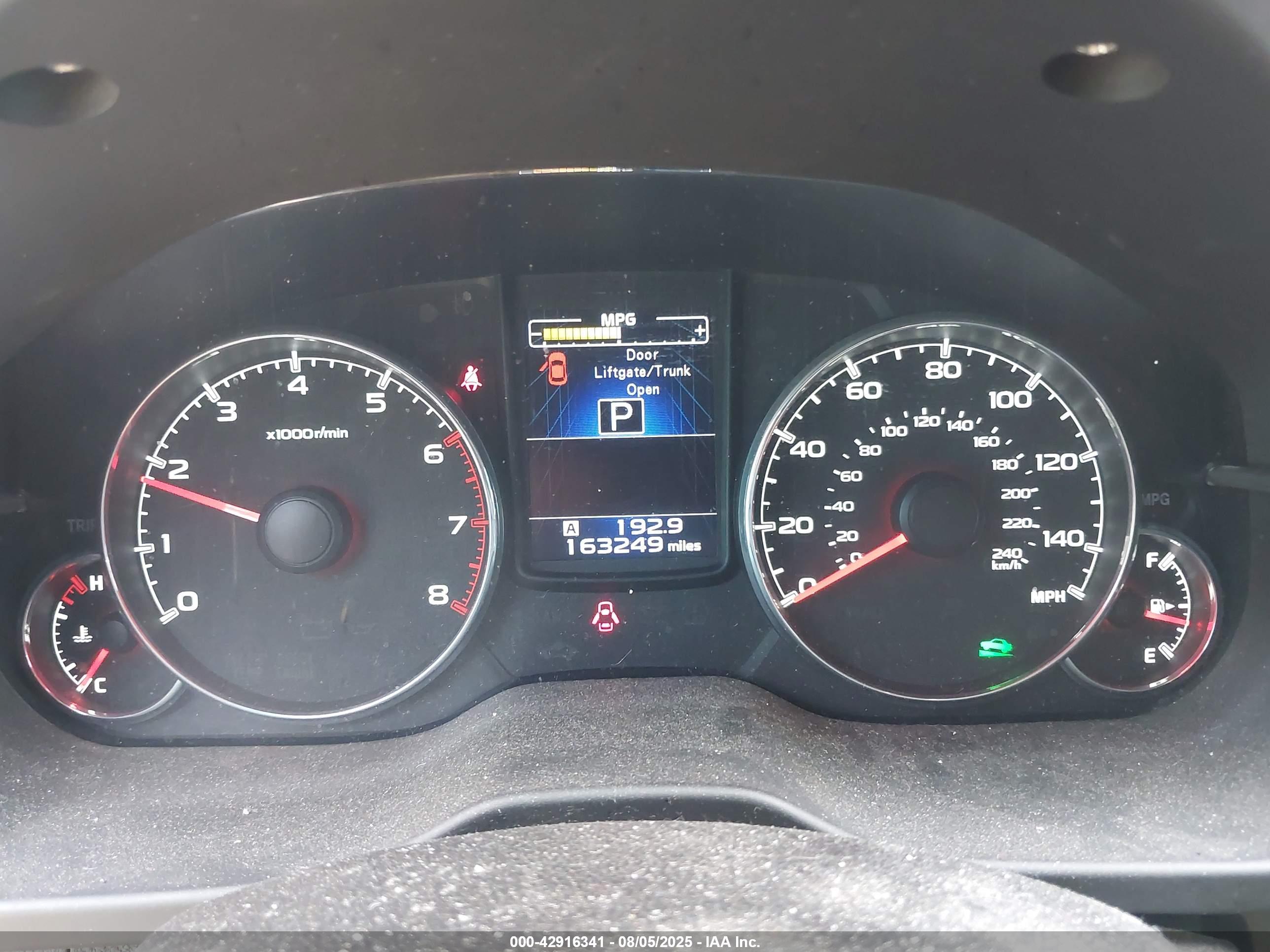 SUBARU OUTBACK image 7
