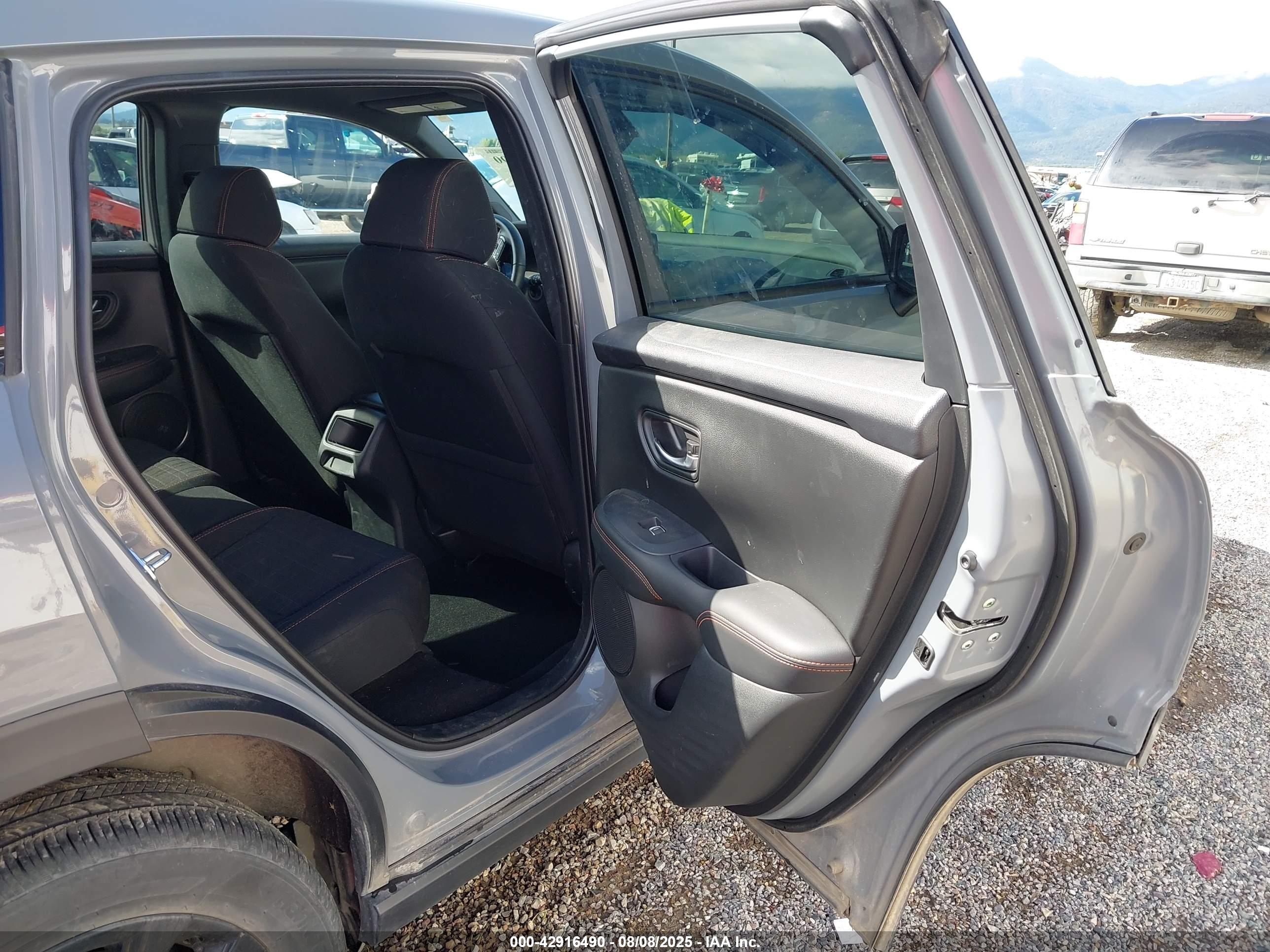 HONDA HR-V image 8