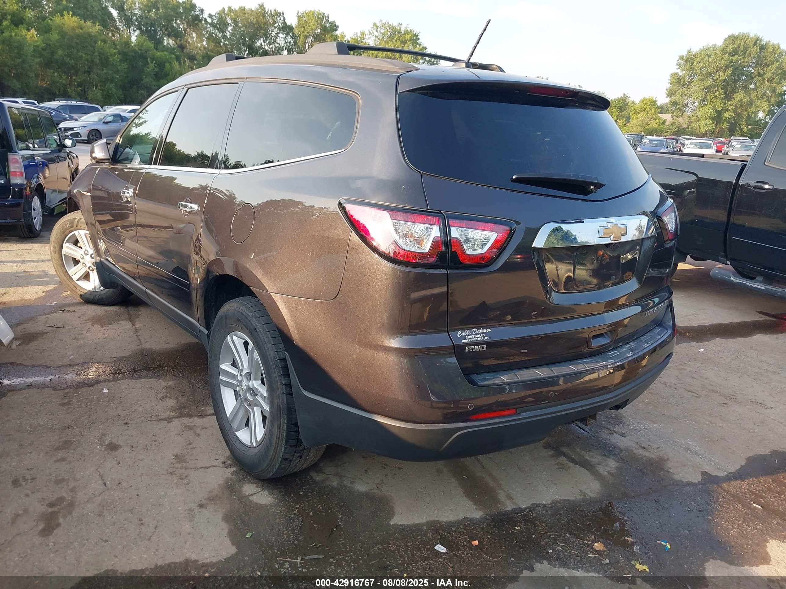 CHEVROLET TRAVERSE image 3