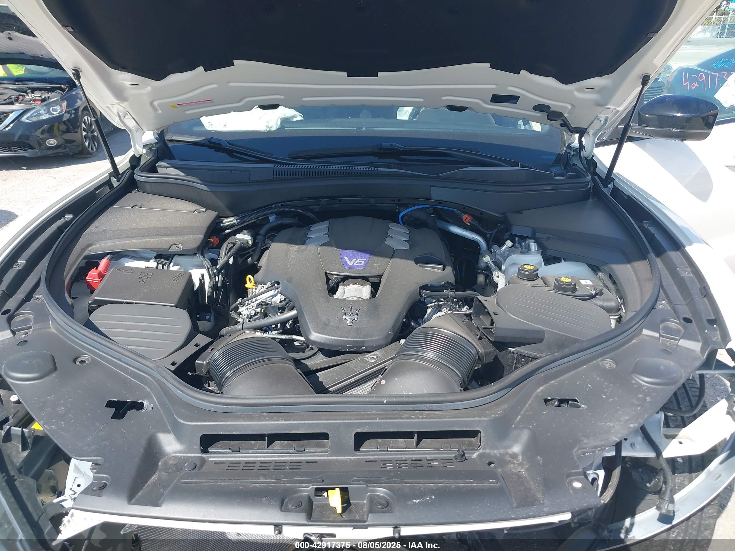 MASERATI LEVANTE image 10