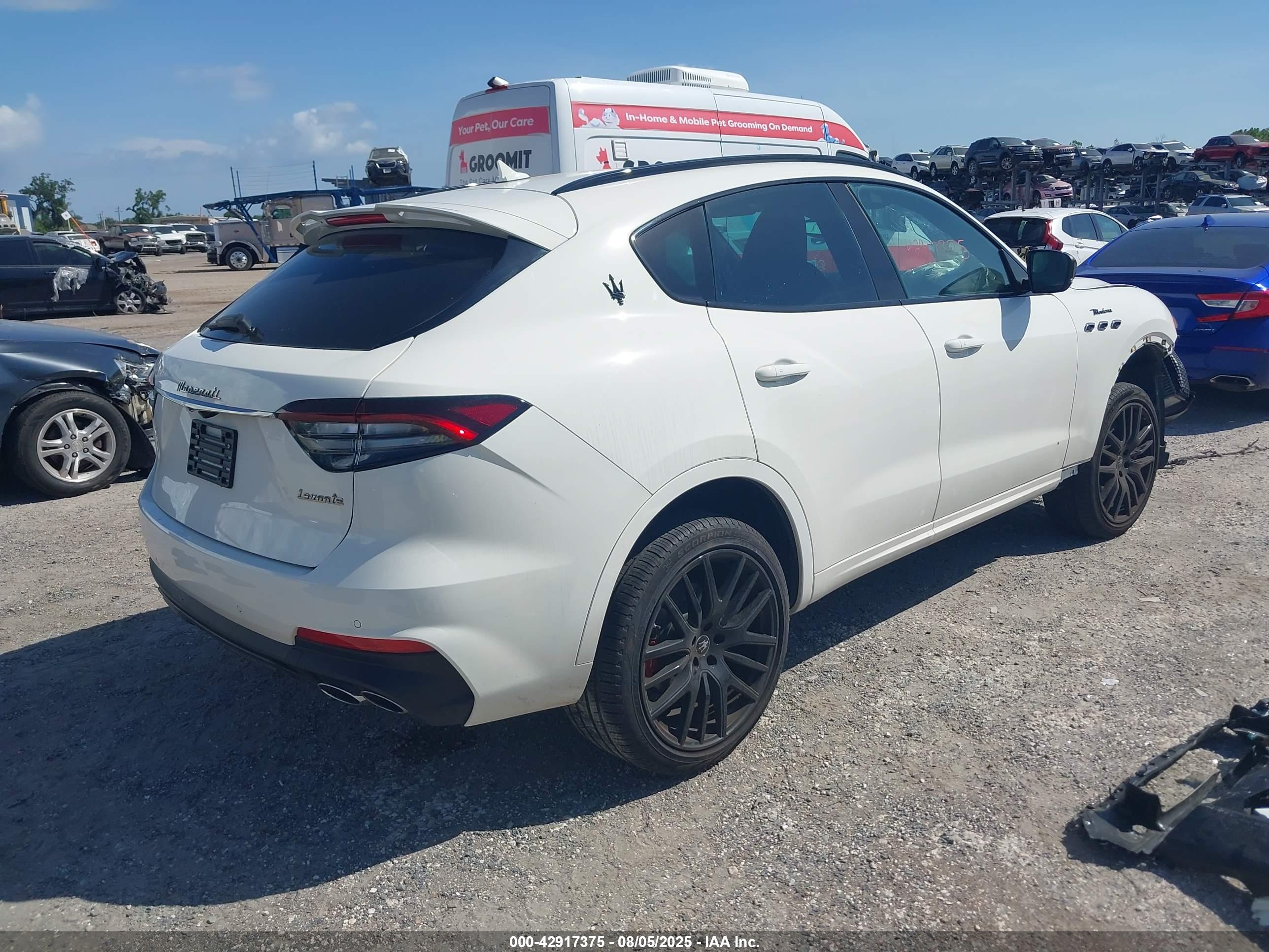 MASERATI LEVANTE image 4
