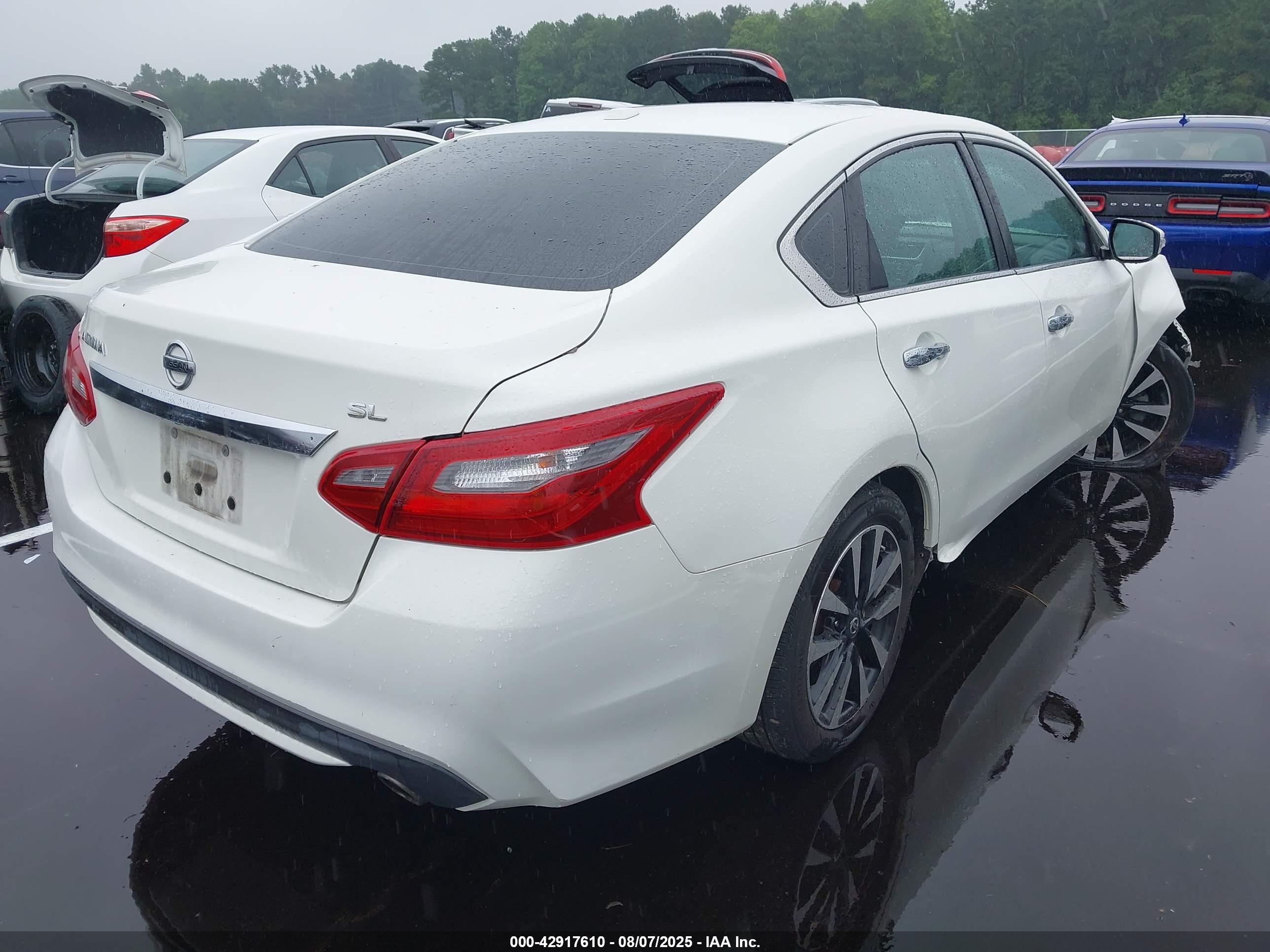 NISSAN ALTIMA image 4