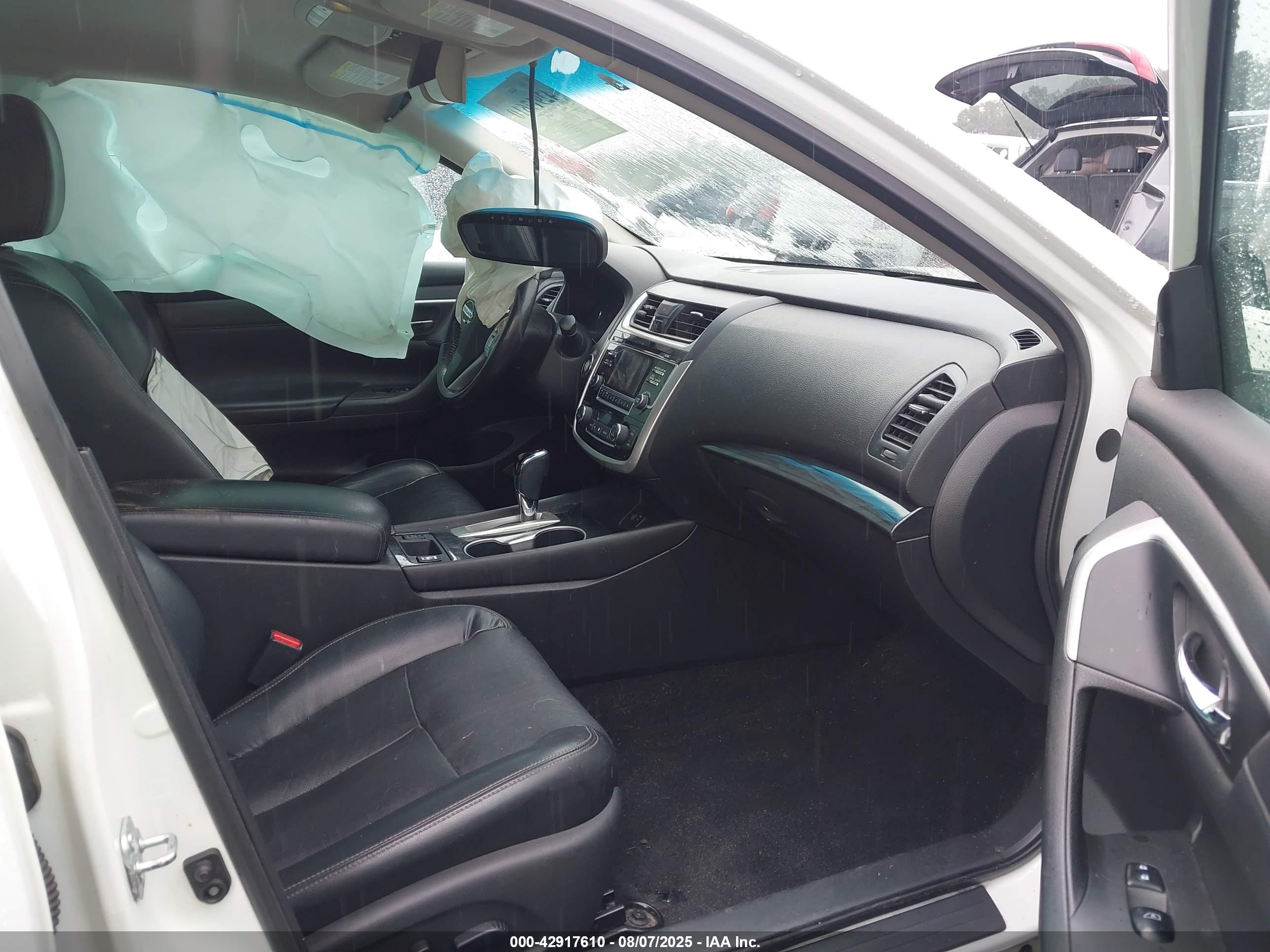 NISSAN ALTIMA image 5