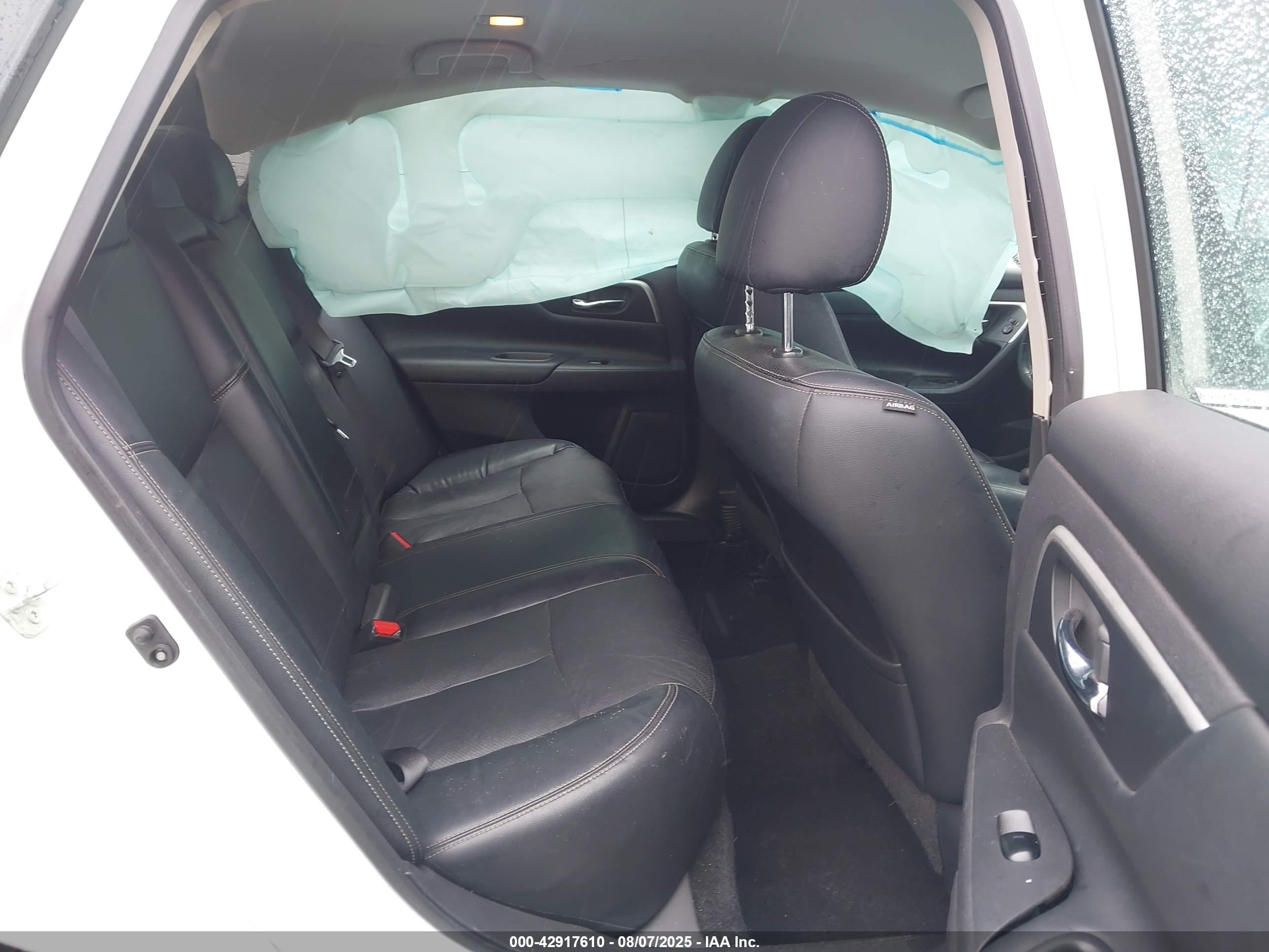 NISSAN ALTIMA image 8